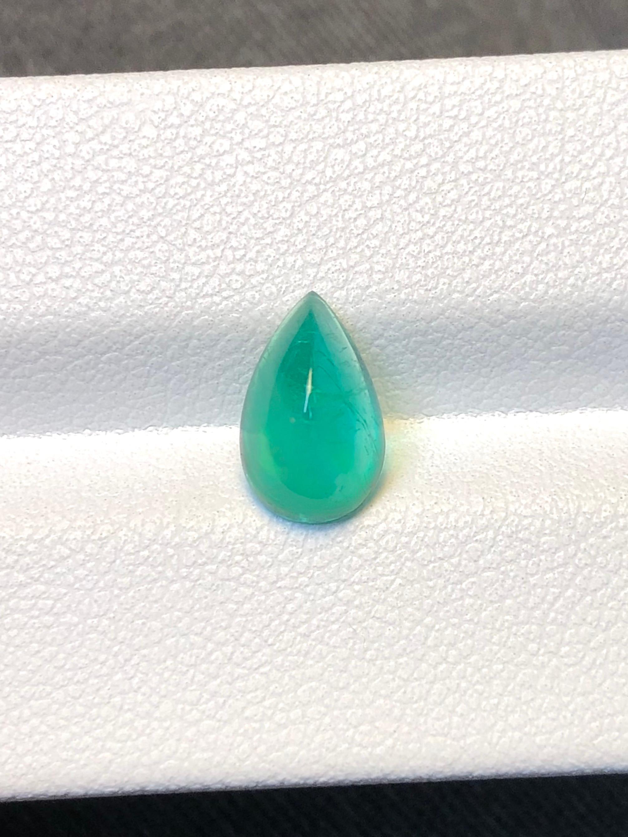 2.18 Karat  Seltener russischer natürlicher Smaragd GUILD Zertifikat Vivid Green Farbe (Cabochon) im Angebot