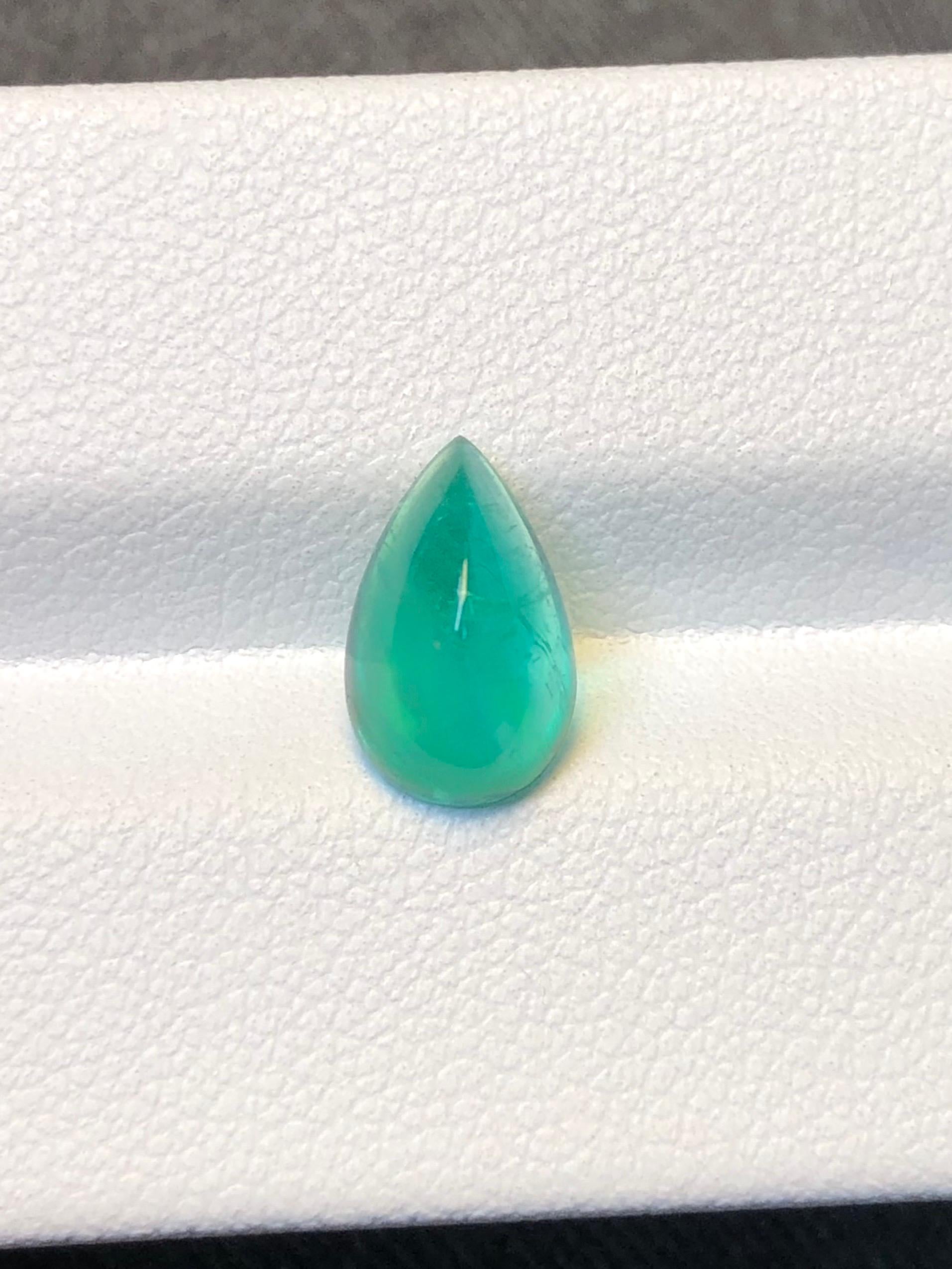 2.18 Karat  Seltener russischer natürlicher Smaragd GUILD Zertifikat Vivid Green Farbe im Zustand „Neu“ im Angebot in bangkok, TH