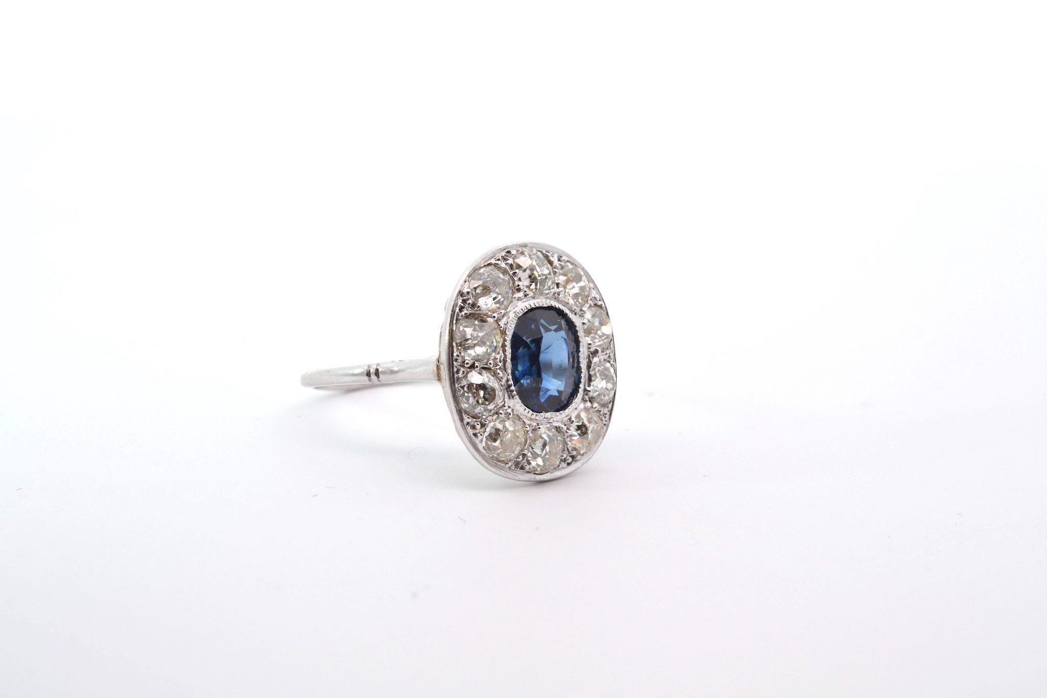 Ring mit 2,18 Karat Saphiren und Diamanten aus dem Jahr 1950 im Zustand „Gut“ im Angebot in PARIS, FR