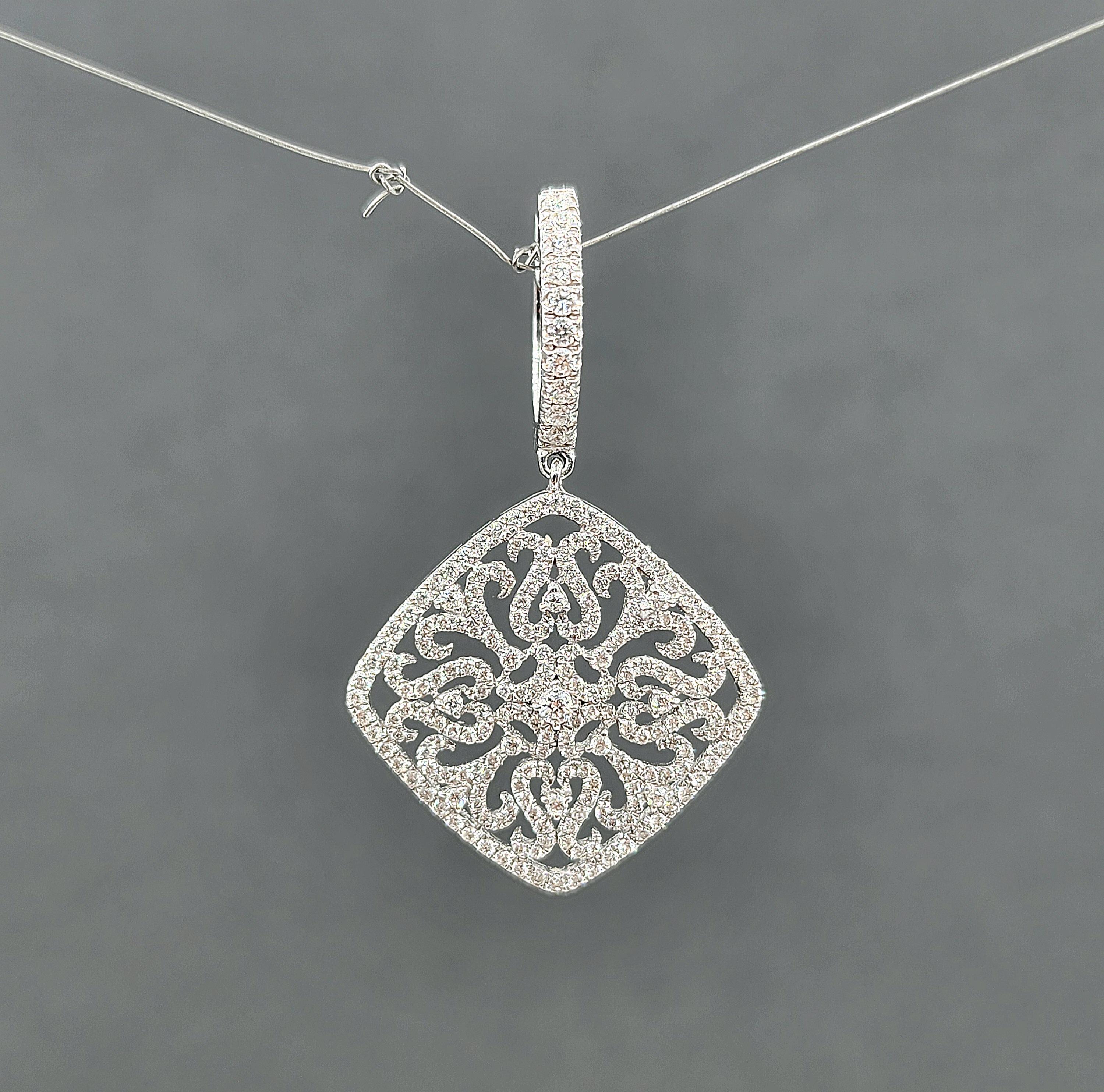 Boucles d'oreilles pendantes en diamant de 2.18 ct en vente 3