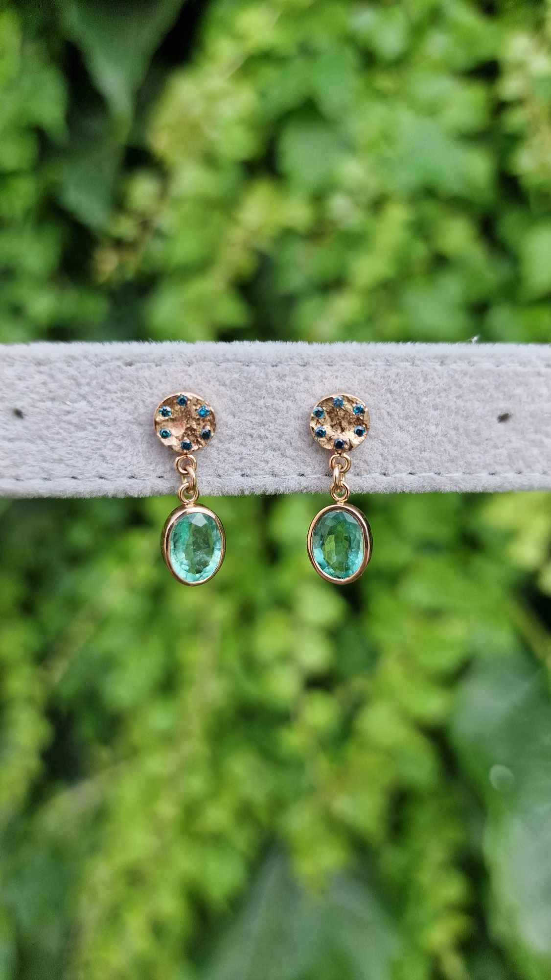 2.18 ct Contemporary Drop and Dangle Emerald Earrings & Blue Diamonds For Sale 1
