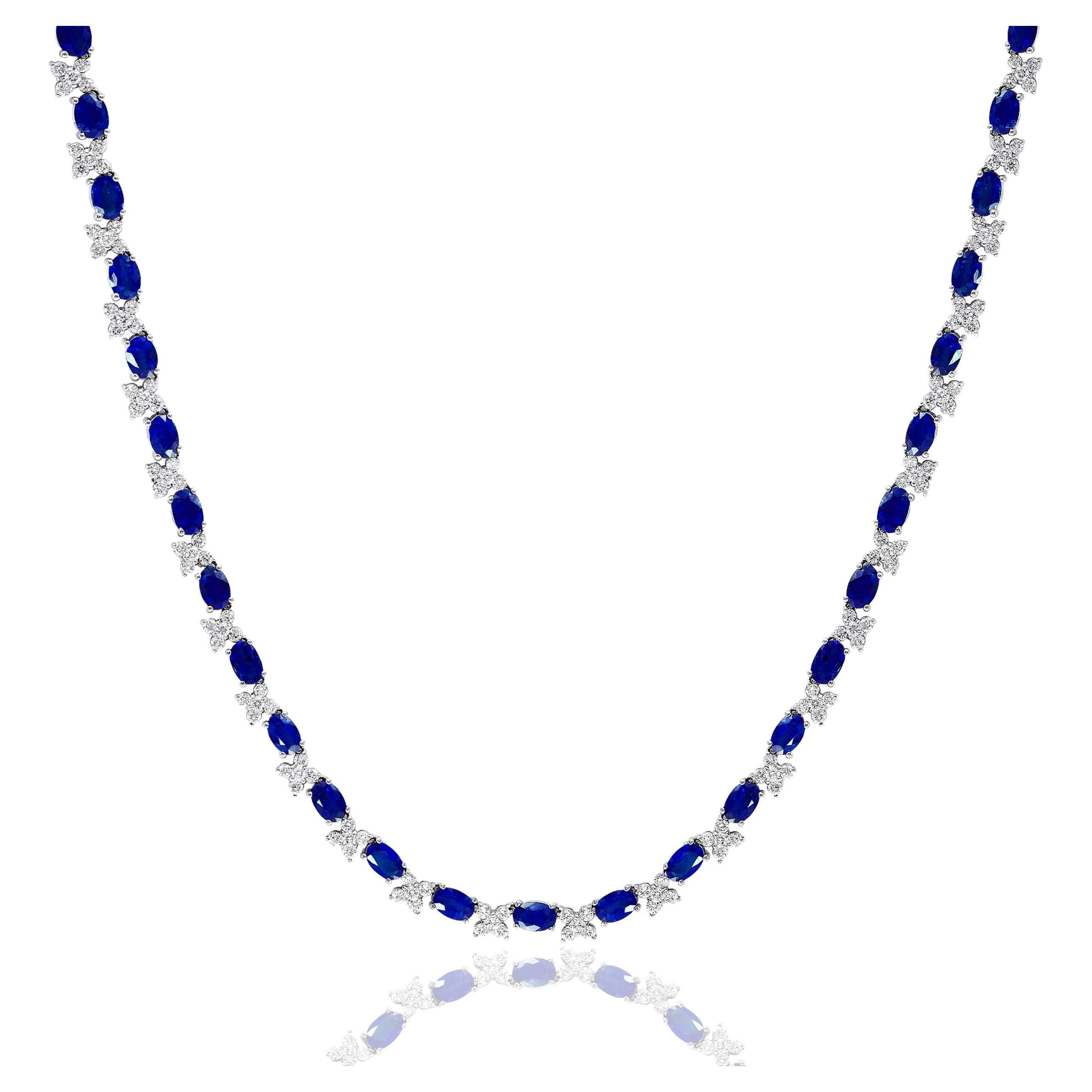 Collar de zafiro azul talla oval de 21,81 quilates y diamantes en oro blanco de 18 quilates