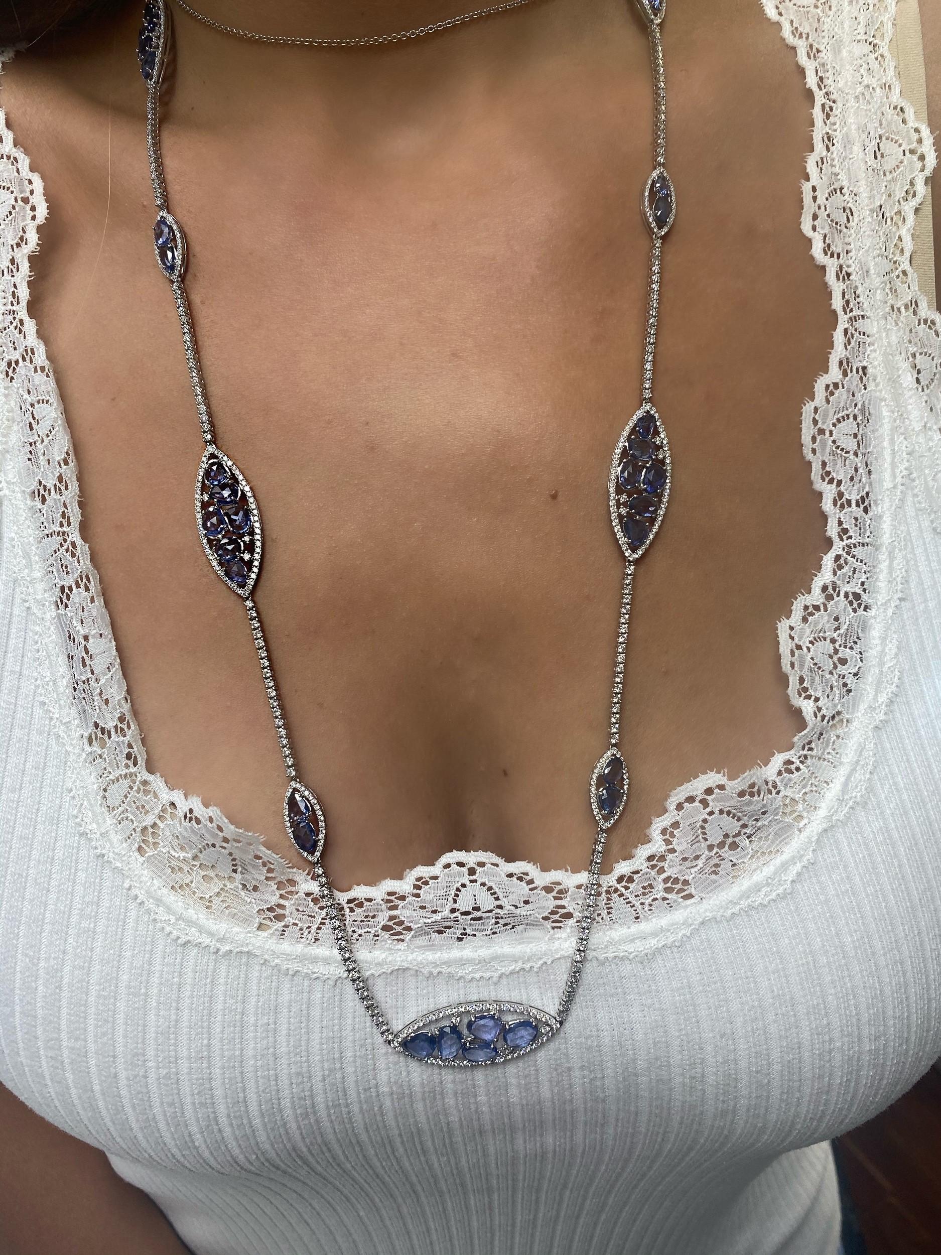 Collier opéra en saphir bleu de 21,84 carats et diamants de 9,27 carats Pour femmes en vente