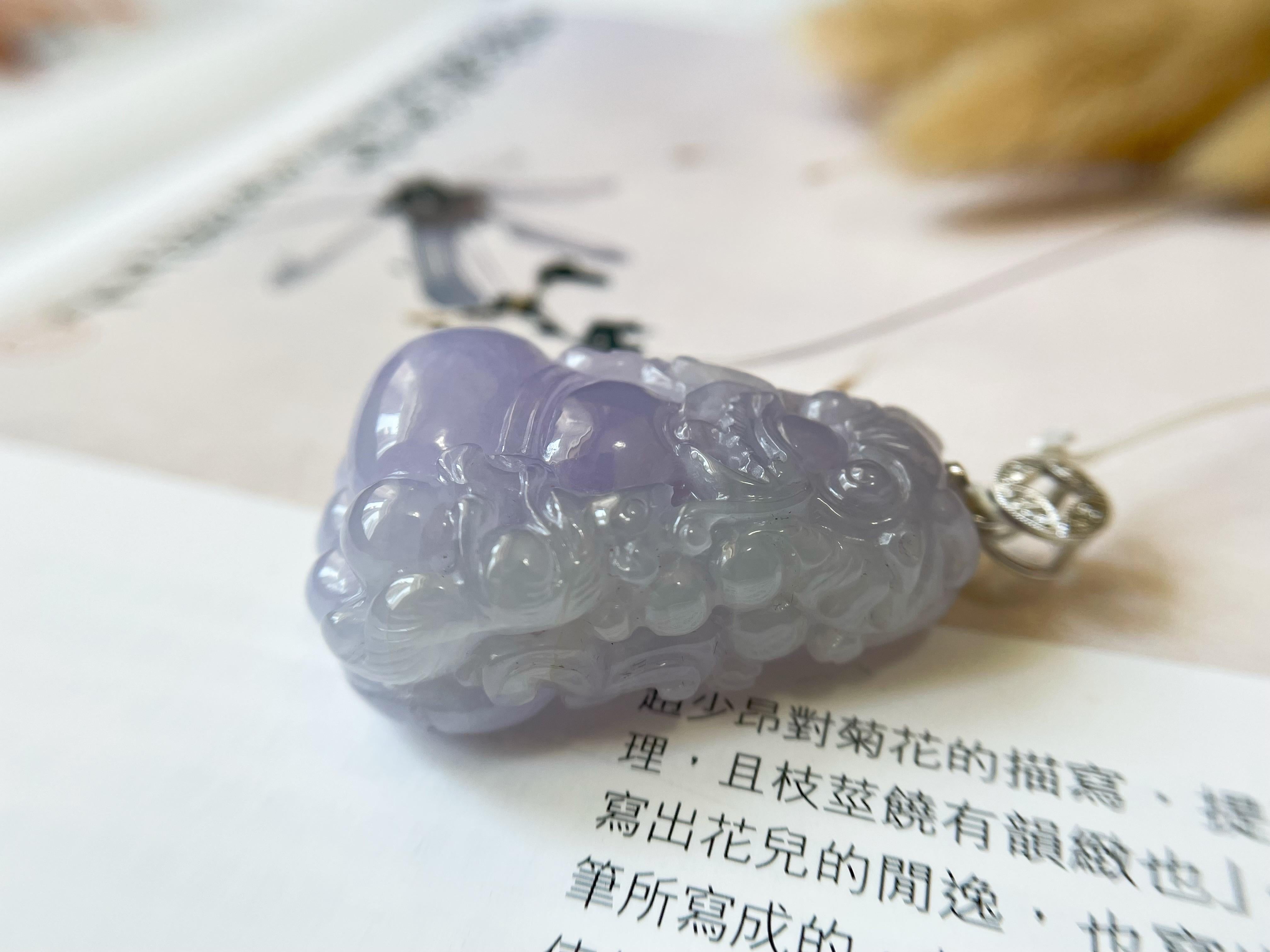 Moderne Pendentif en jadéite Qilin de type naturel lavande du Myanmar 218,54 carats en vente