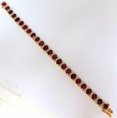 21,86 Karat – Tennisarmband aus natürlichen, feinen, leuchtend roten Rubin-Diamanten, klassisch*