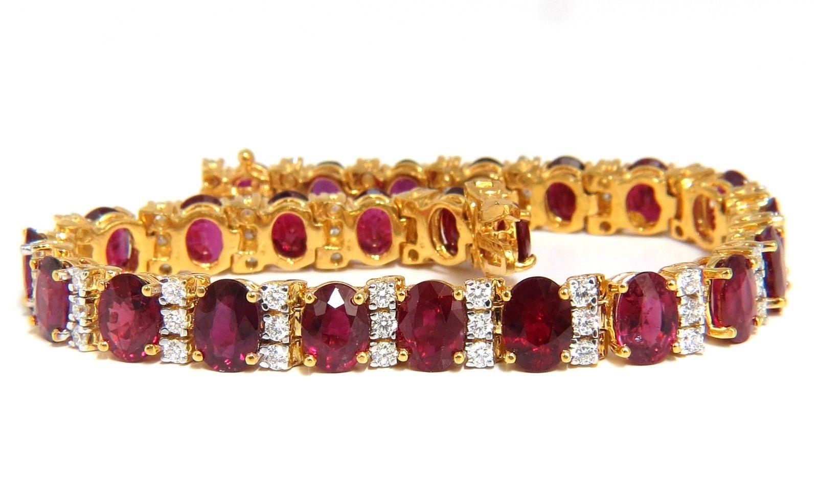 Women's or Men's 21.86 Carat Natural Fine Vivid Red Ruby Diamonds Tennis Bracelet Classic For Sale