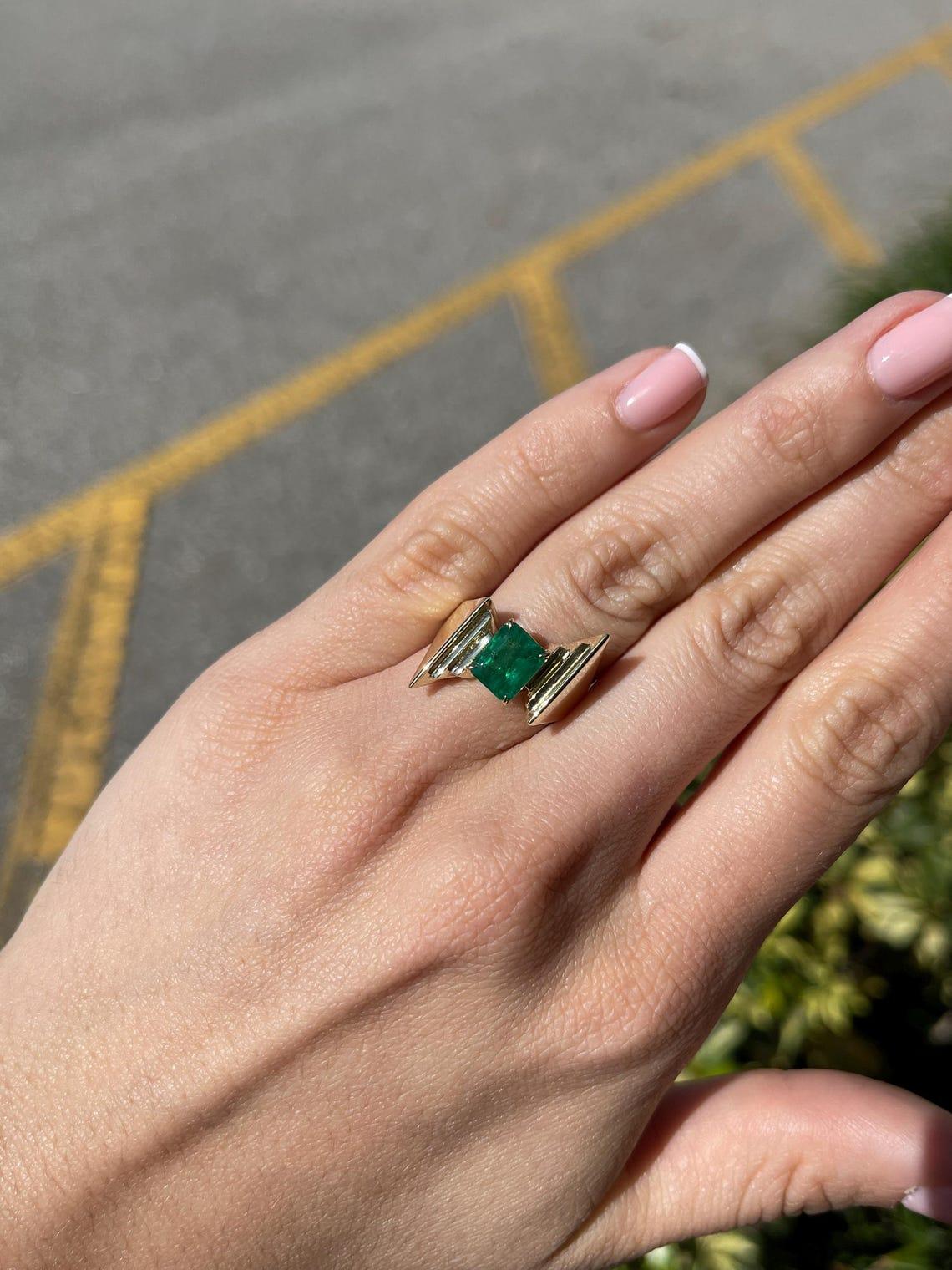 2.18ct 14K Dark Green Emerald Cut Solitaire Ring with Gold Freeform Band For Sale 2