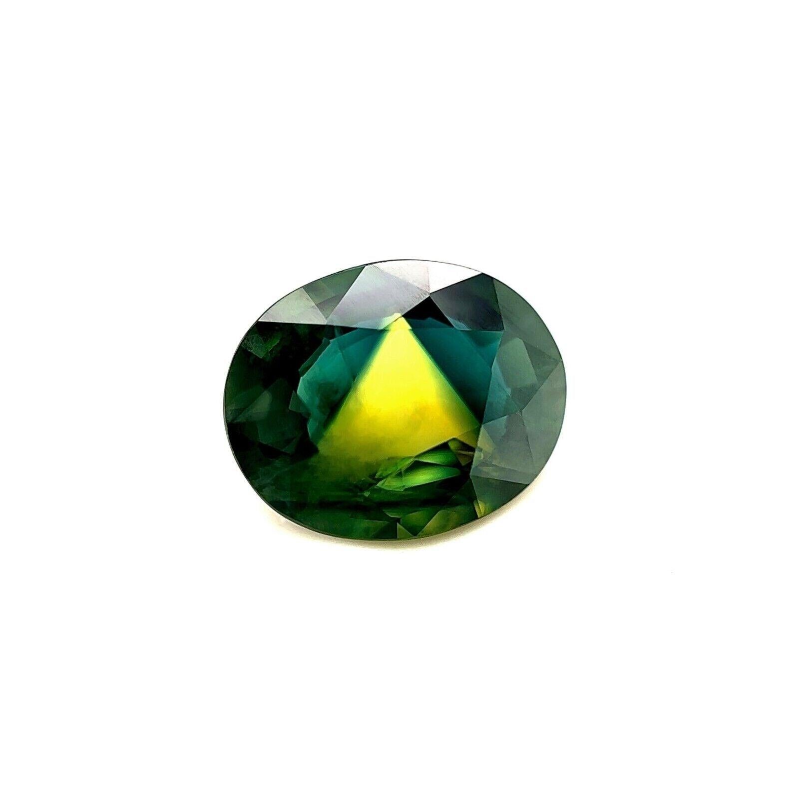 2,18ct Zafiro Bicolor Único Azul Amarillo Verde Gema Natural Ovalada 9,1x7,3mm
 
 Única Gema Natural de Zafiro Azul Amarillo Bicolor.
 2,18 Quilates con un hermoso color amarillo azulado dividido. Único e impresionante de ver.
 Este zafiro también