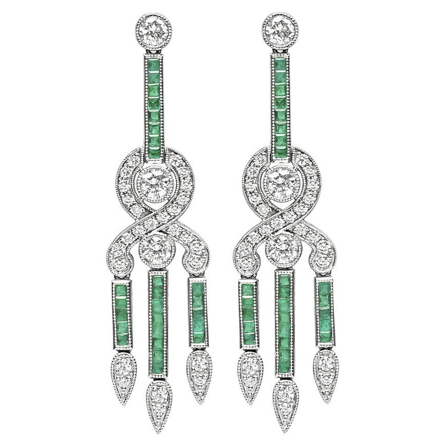 Orecchini pendenti con diamante da 2,18 carati e smeraldo da 1,44 carati