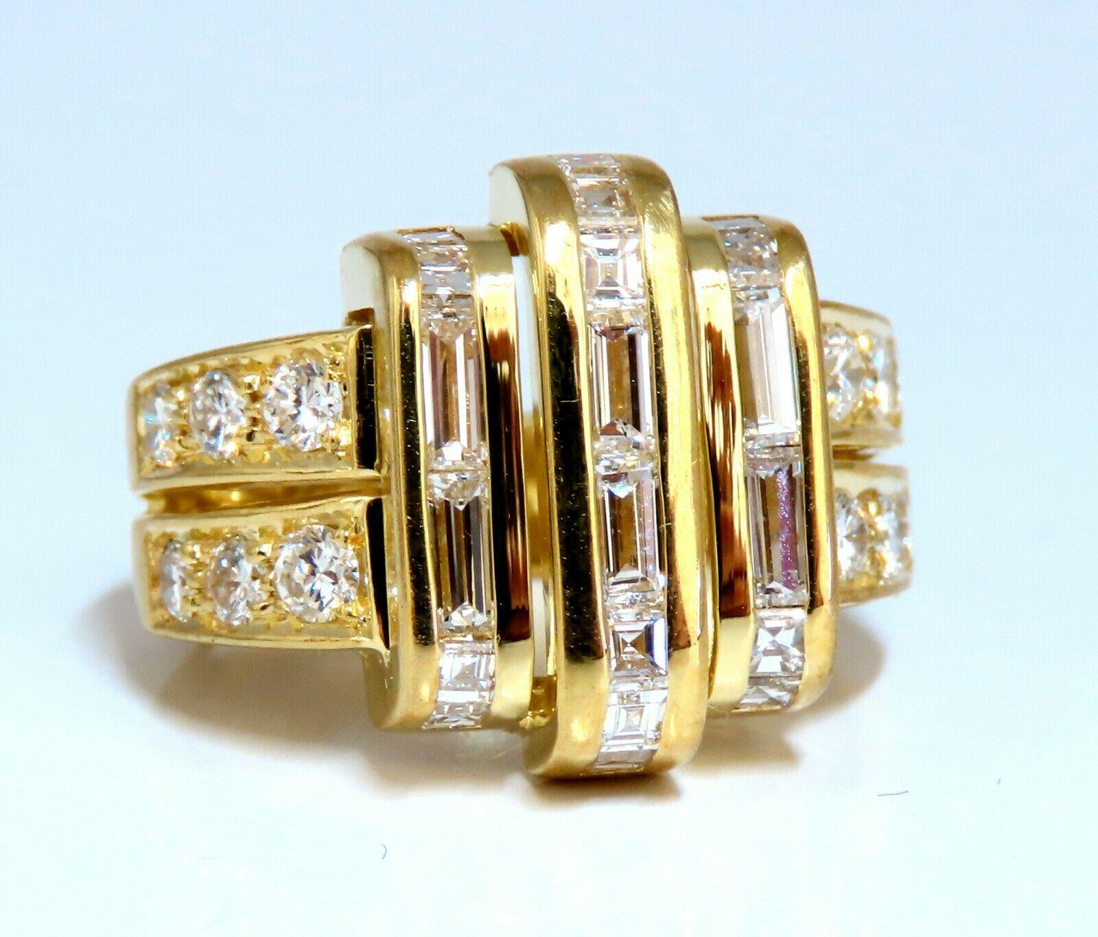 2.18 Carat Natural Diamonds Baguette Cluster Ring 18 Karat Art Deco Style In Excellent Condition For Sale In New York, NY