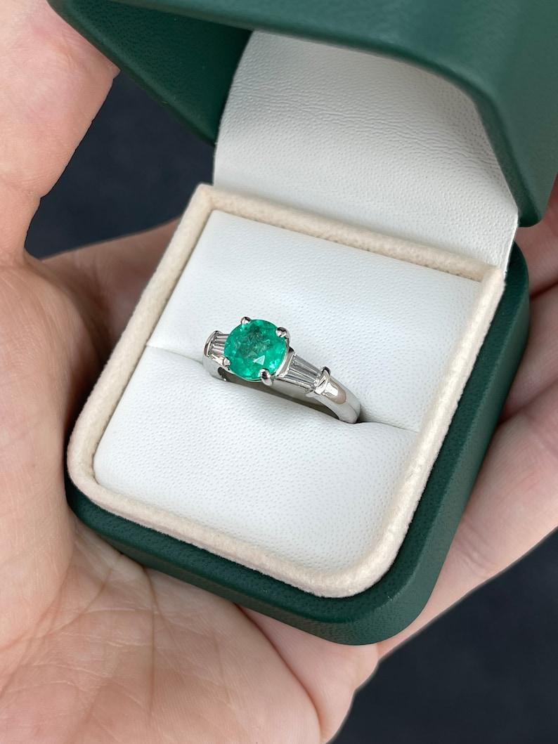 2.18tcw PLAT Vivid Colombian Emerald Engagement Ring with Diamond Accent For Sale 1