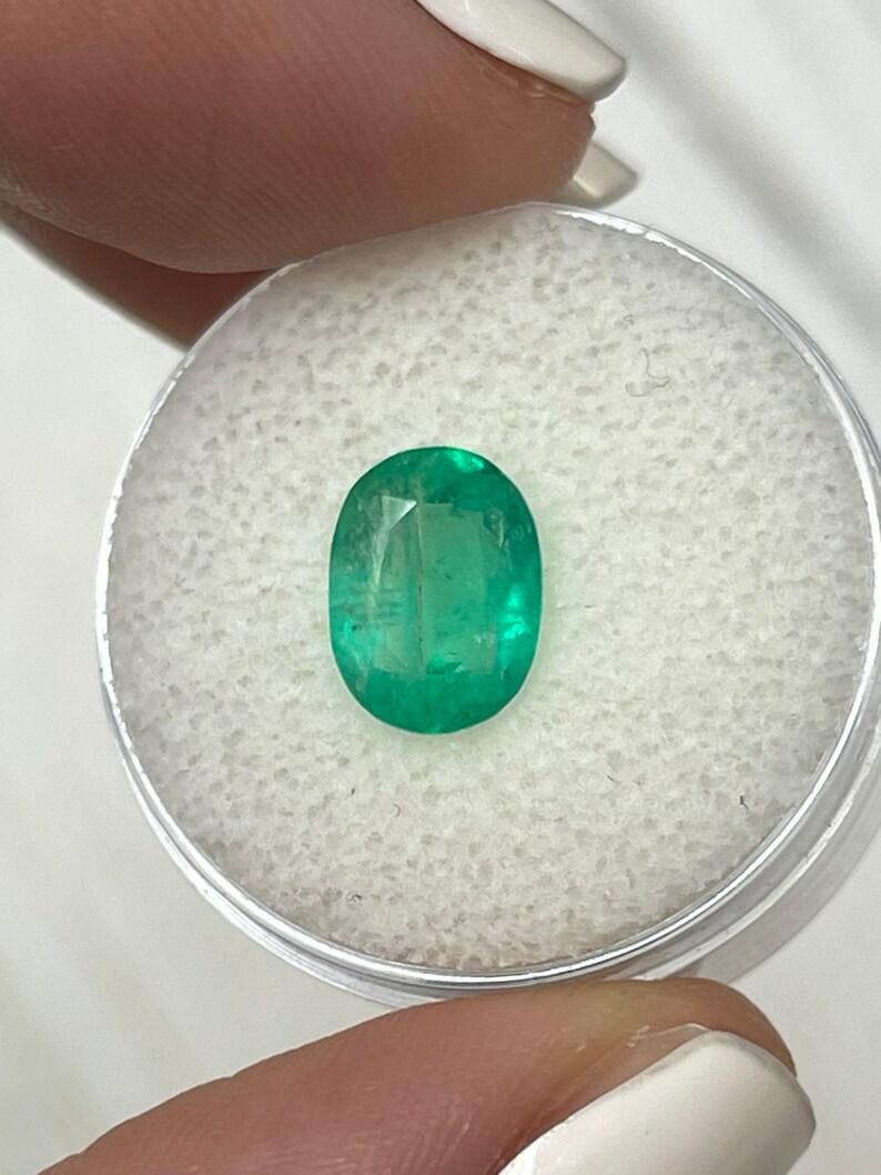 2,19 Karat 10x7 grüner kolumbianischer Smaragd - Ovalschliff Mai-Geburtsstein Edelstein im Zustand „Neu“ im Angebot in Jupiter, FL