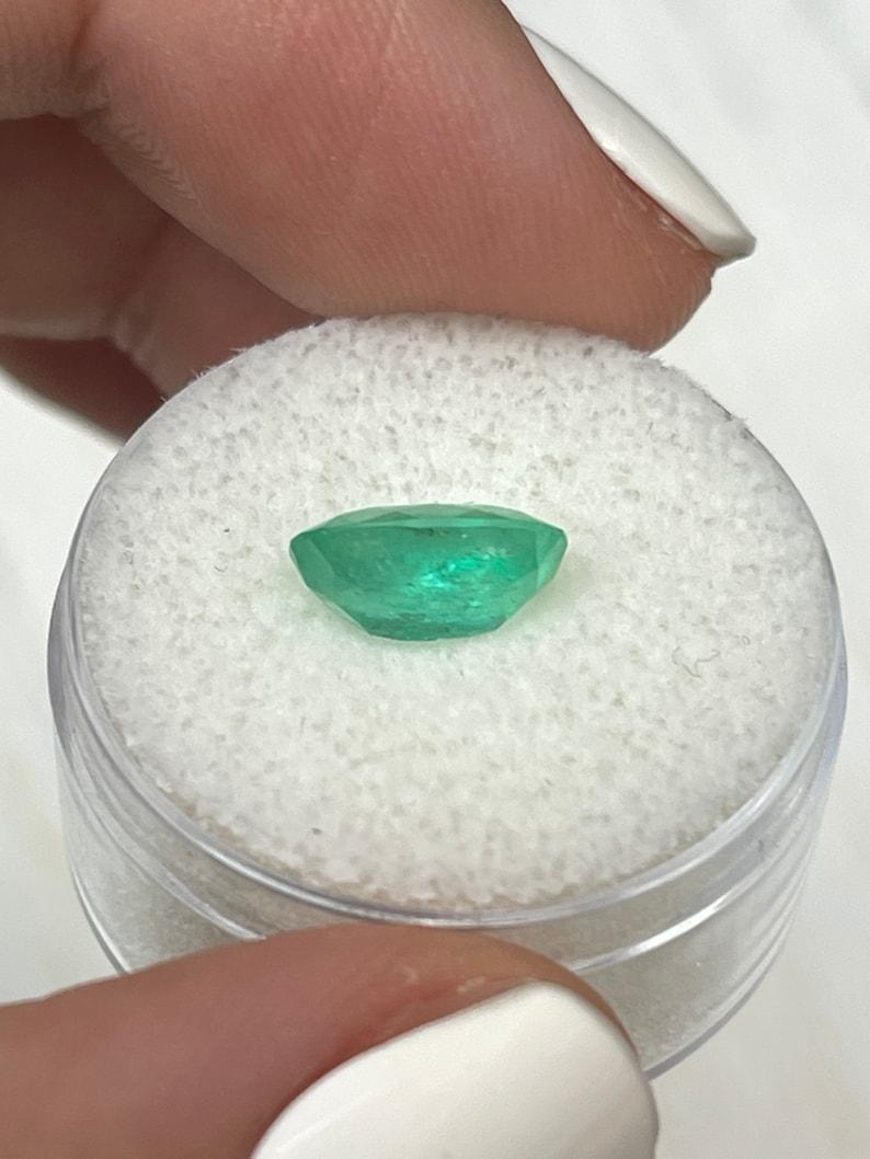 2,19 Karat 10x7 grüner kolumbianischer Smaragd - Ovalschliff Mai-Geburtsstein Edelstein im Angebot 2