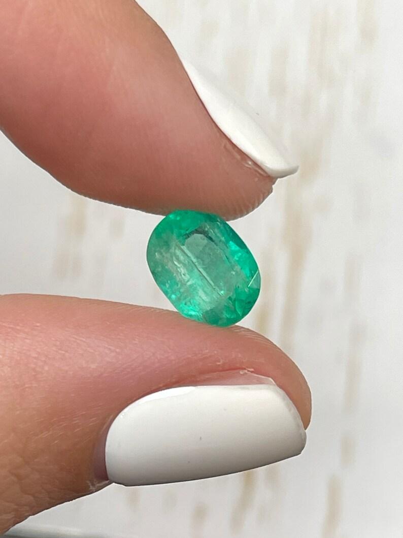 2,19 Karat 10x7 grüner kolumbianischer Smaragd - Ovalschliff Mai-Geburtsstein Edelstein im Angebot 3
