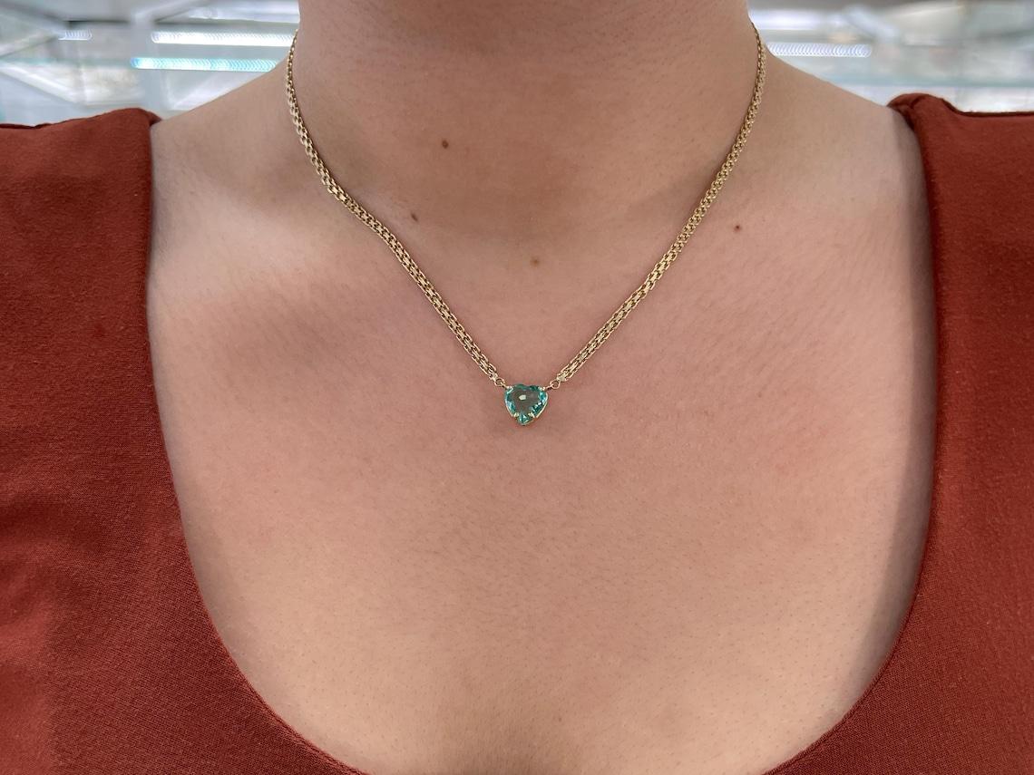 2,19 Karat Bluish Green Heart Cut kolumbianischer Smaragd-Anhänger Halskette im Angebot 2
