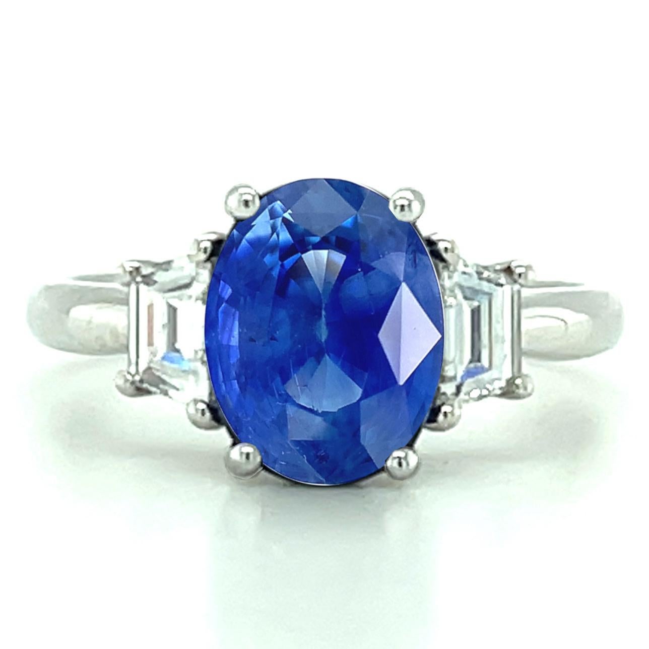 2.19 Carat Cornflower Blue Sapphire Oval, Unset Loose Gemstone, GIA Certified For Sale 2