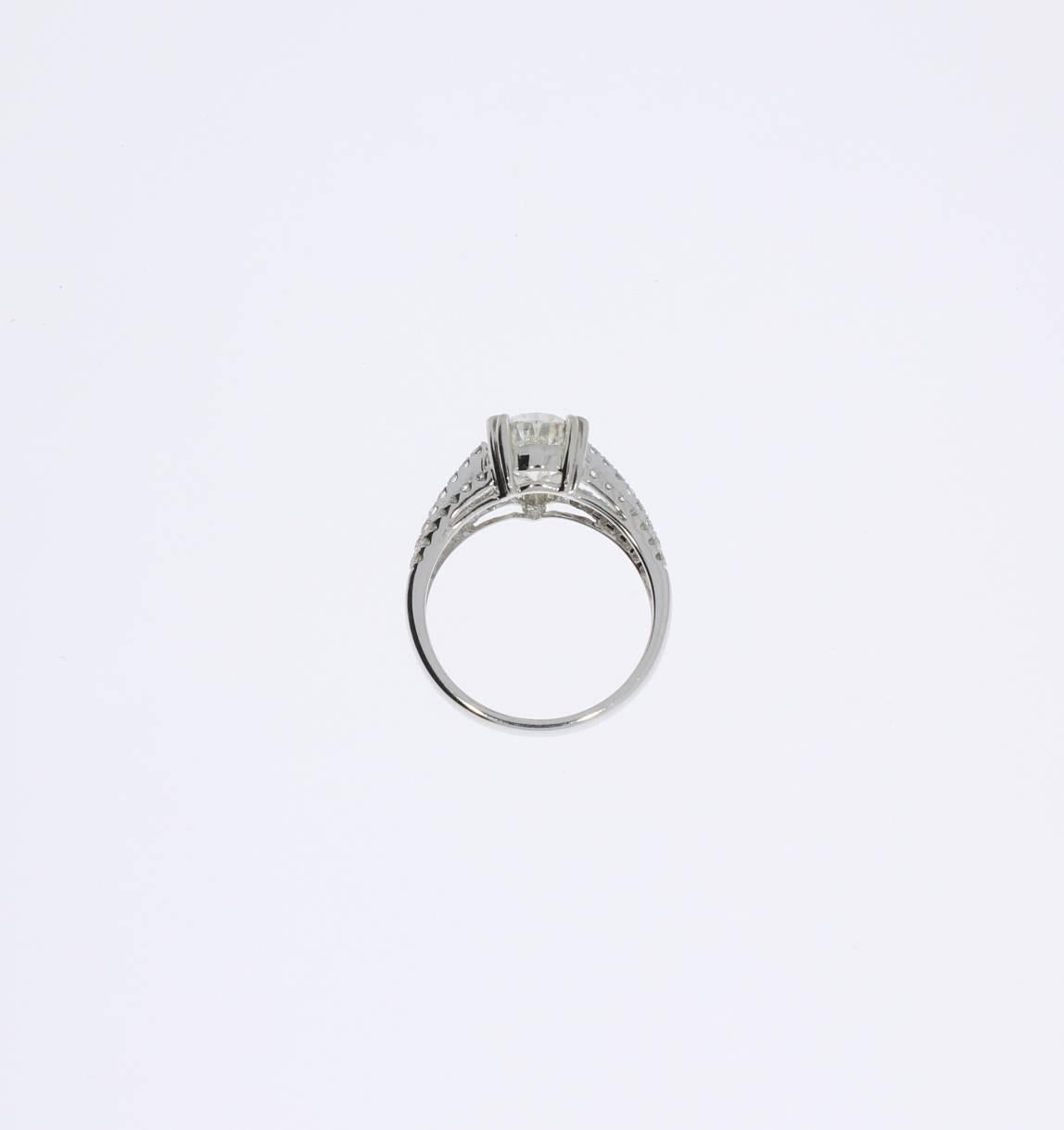 Women's 2.19 Carat Diamond Gold Engagement Ring For Sale