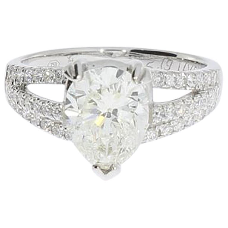 2.19 Carat Diamond Gold Engagement Ring For Sale