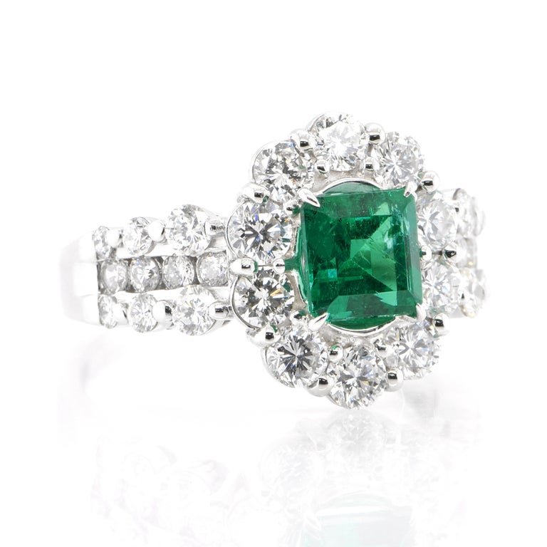 Modern 2.19 Carat Natural Colombian Emerald and Diamond Ring Set in Platinum For Sale
