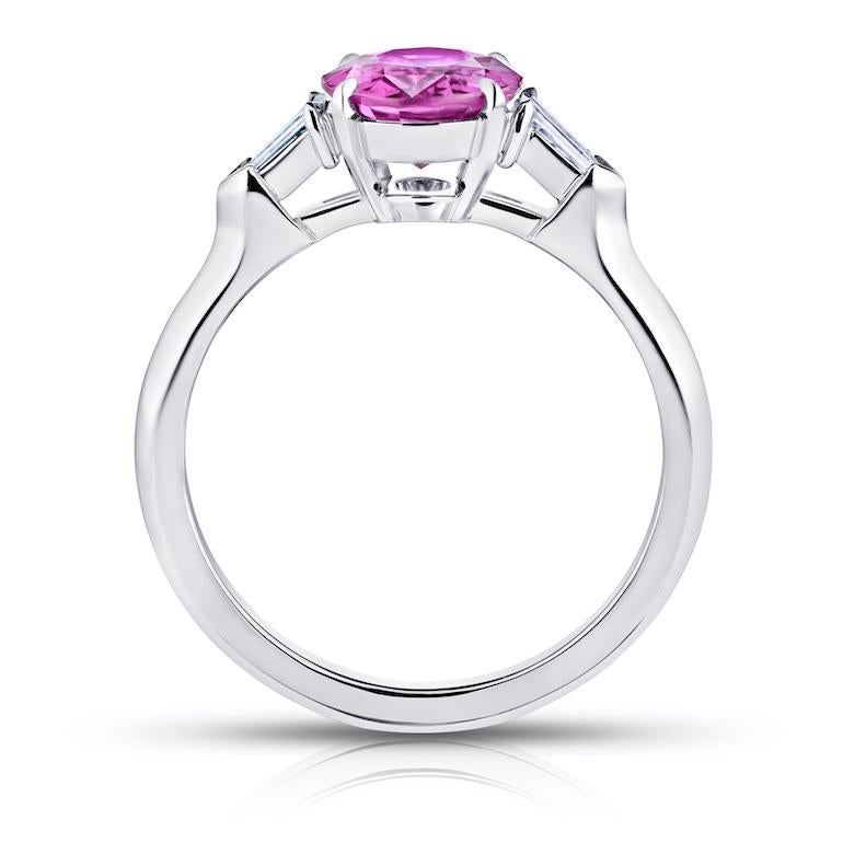 2.19 Carat Pink Oval Sapphire and Diamond Ring (Zeitgenössisch)