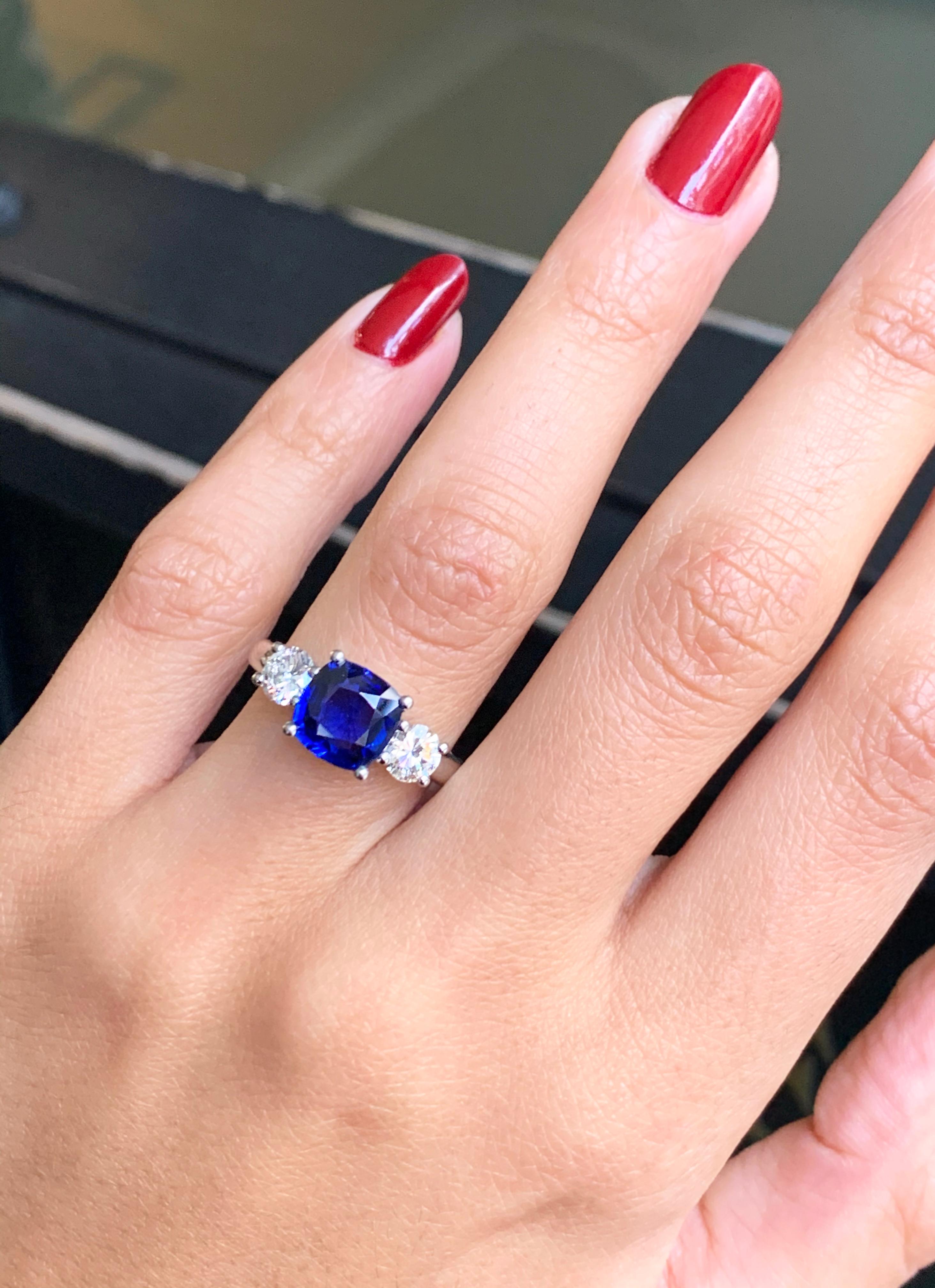 2.19 Carat Sapphire and Diamond Three-Stone Platinum Engagement Ring For Sale 1