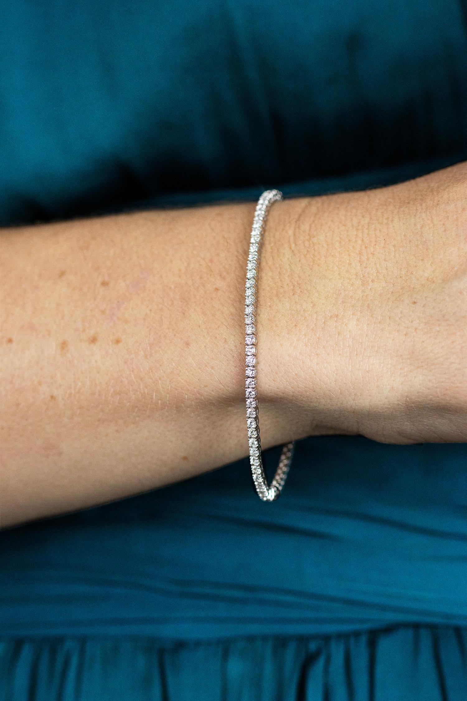 Round Cut Roman Malakov 2.19 Carat Total Round Brilliant Cut Diamond Tennis Bracelet For Sale