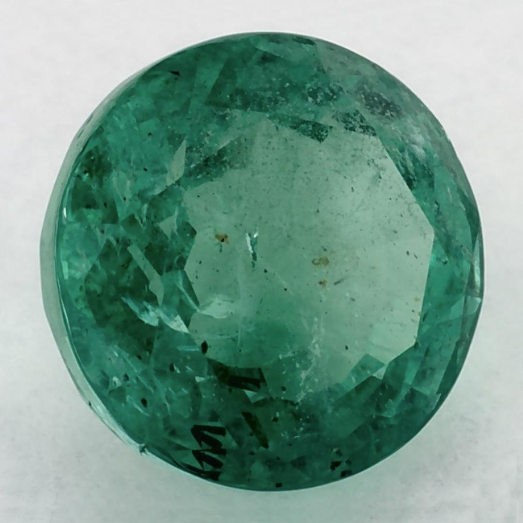 Mit seinem leuchtenden grünen Farbton ist der Geburtsstein für den Mai ein Symbol für neues Wachstum im Frühling. 

Entdecken Sie die lebendige Kollektion von Smaragden, Rubinen und Saphiren in unserem Geschäft, die als lose Edelsteine erhältlich