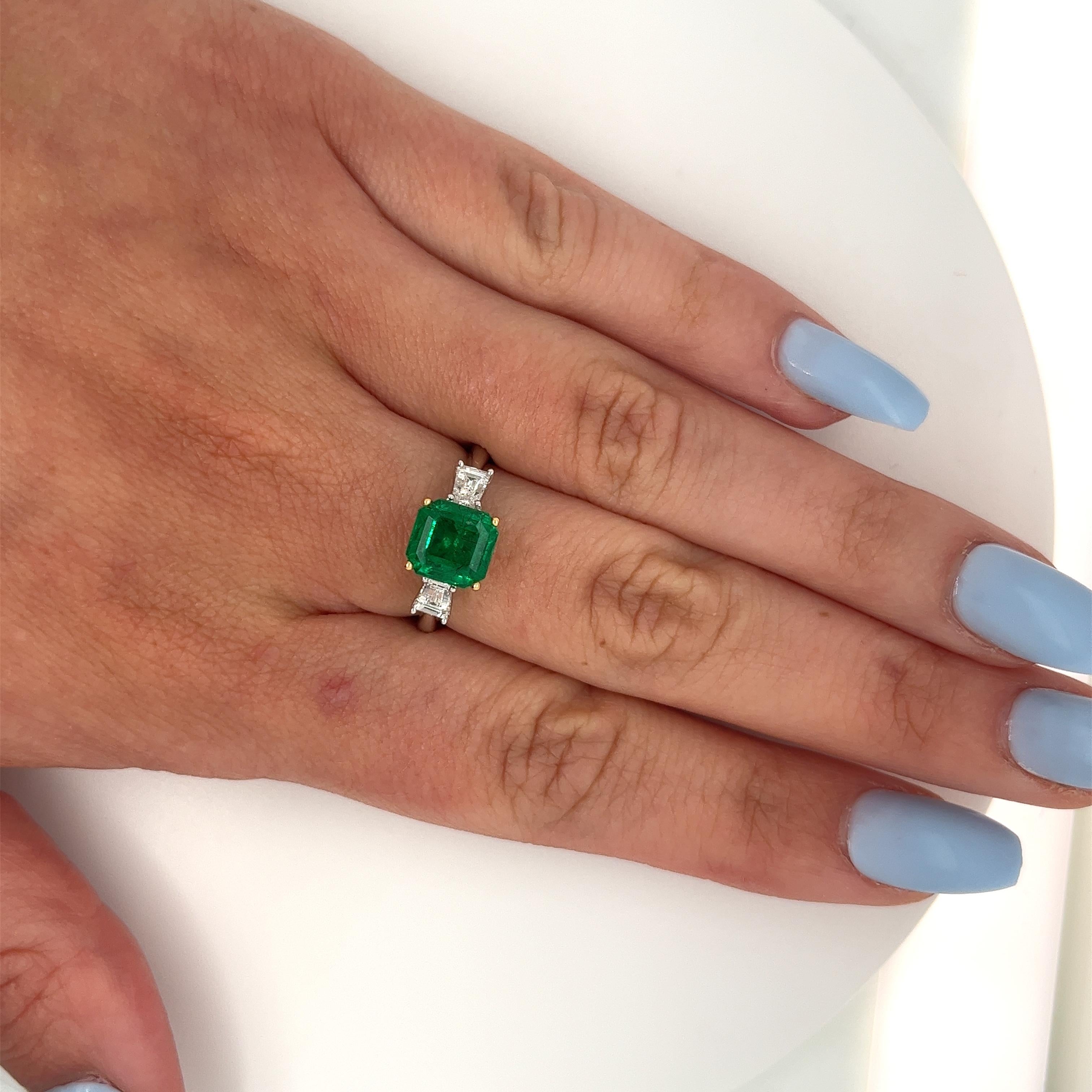 2.19 CT Natural Emerald 3-Stone Ring with Diamond Side Stone in 18K White Gold For Sale 2