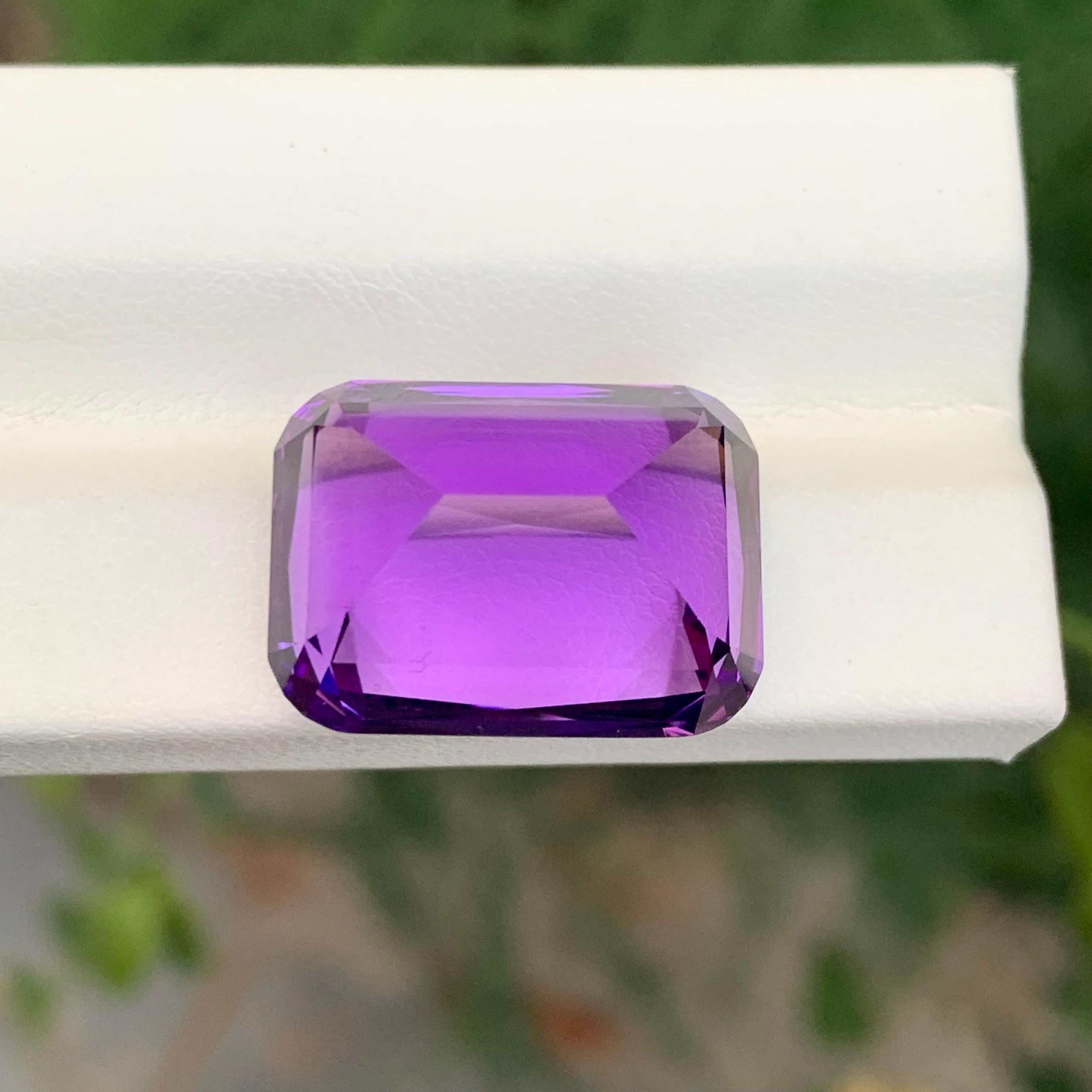21,95 Karat natürlicher loser tief lila Amethyst Smaragd Form Edelstein für Damen oder Herren im Angebot