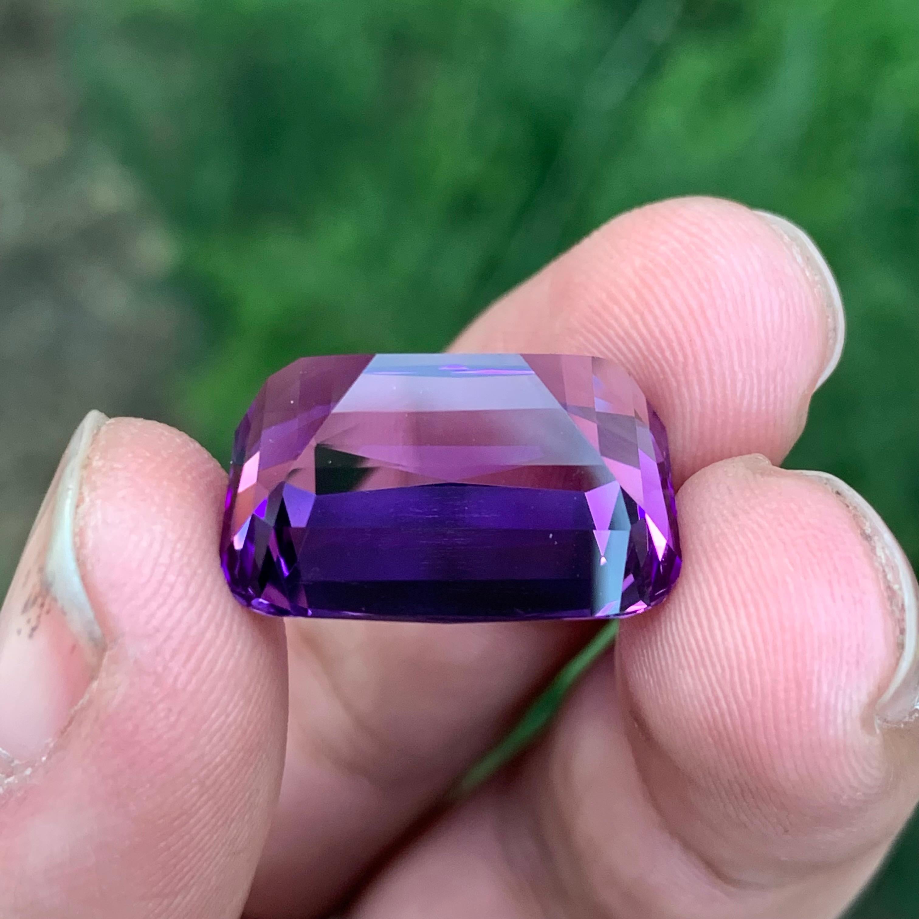 21,95 Karat natürlicher loser tief lila Amethyst Smaragd Form Edelstein im Angebot 3