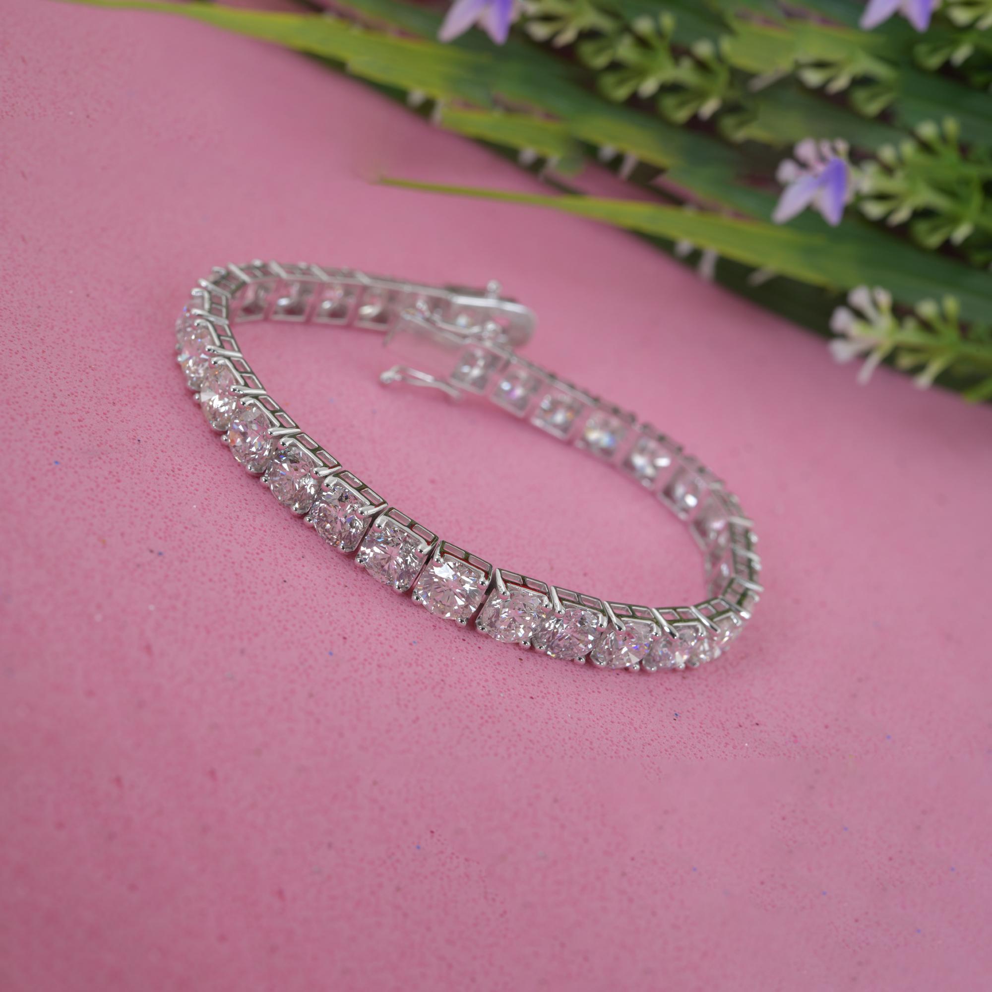 Round Cut 21.95 Ct. SI Clarity HI Color Round Diamond Tennis Bracelet 18 Karat White Gold For Sale