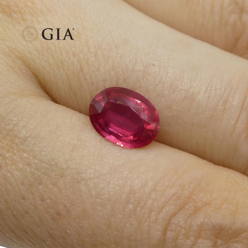 Rubis rouge ovale 2,19 carats certifié GIA du Mozambique en vente 1