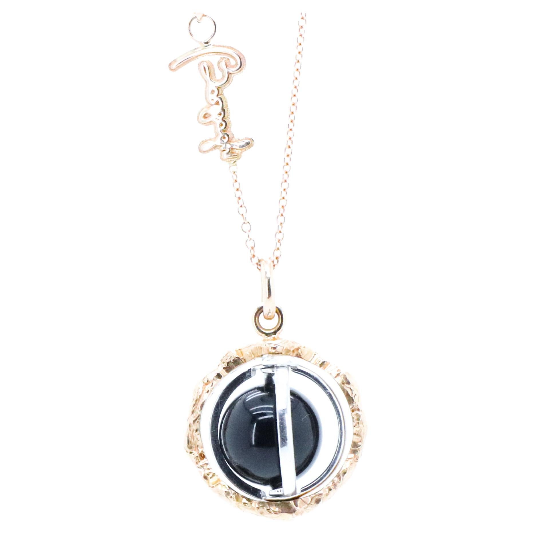 18k Gold Made in Italy Onyx Changeable Gem Revolving Loops Essence Necklace.
Experience the Wellbeing of Sound and Gemstones with the Sonoro Pendant Necklace.
Unlock Your Divine Potential with the Sonoro pendant. 
Gems and metal are energetically