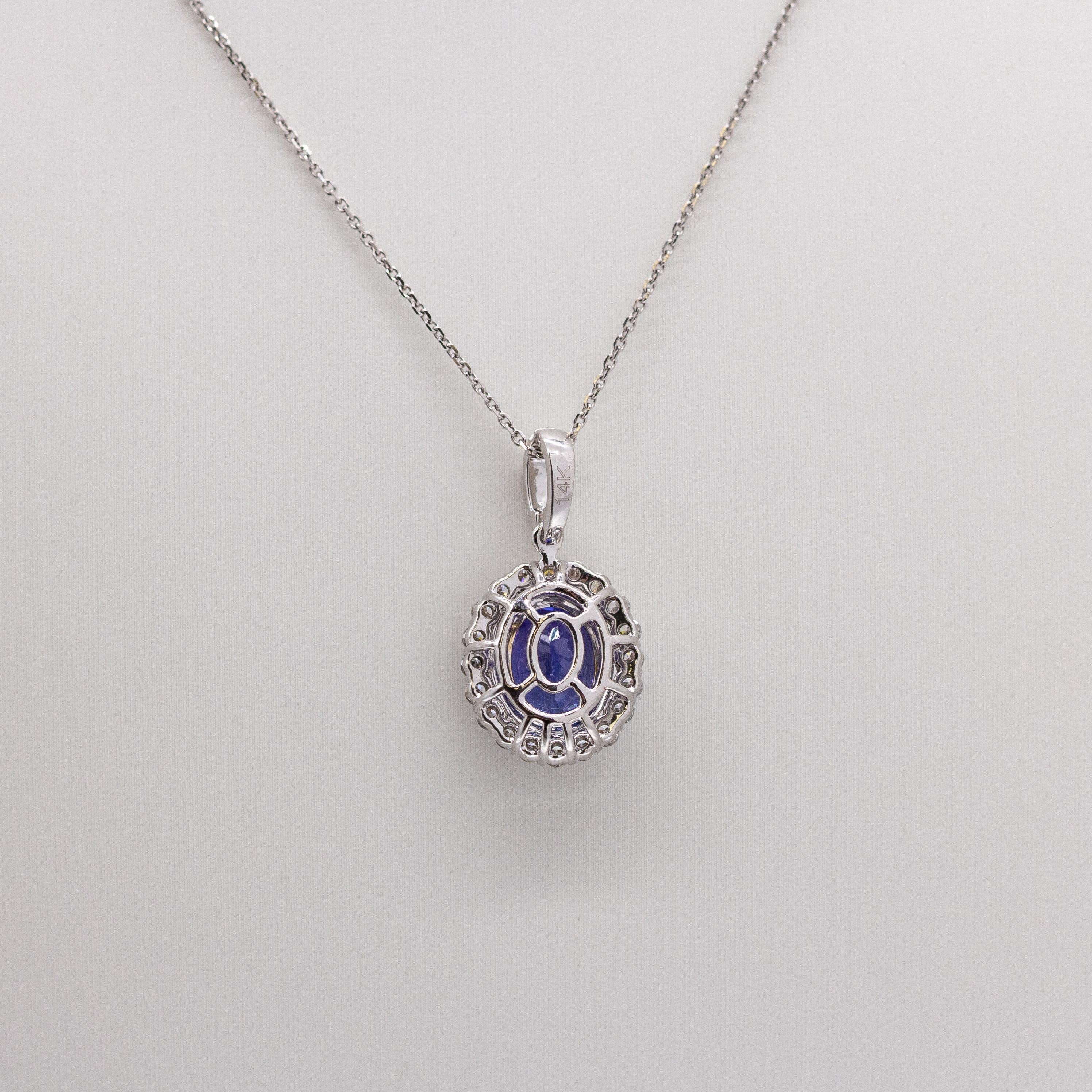 Pendentif Tanzanite 2.1cts avec Diamants Naturels Halo : Or 14K double, Ovale 9x7mm Neuf - En vente à Columbus, OH