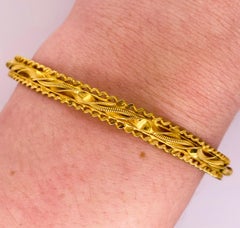 21 Karat Bangle Bracelet, 22k Yellow Gold, Scalloped, Braided, Detailed Bracelet