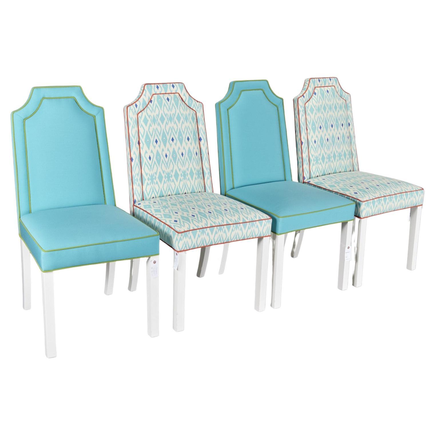 21. Jahrhundert. 4 farbenfrohe Designer Parsons-Esszimmerstühle mit kontrastierenden Paspelierungen