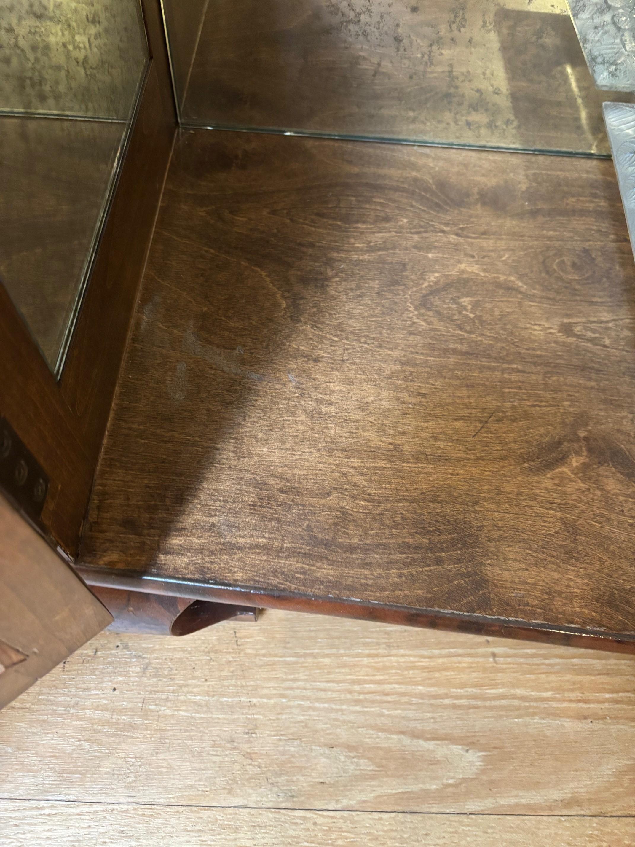 21st C. Walnut Burl Veneer Glass Paneled Two Door Adjustable Two Shelves Vitrine For Sale 3