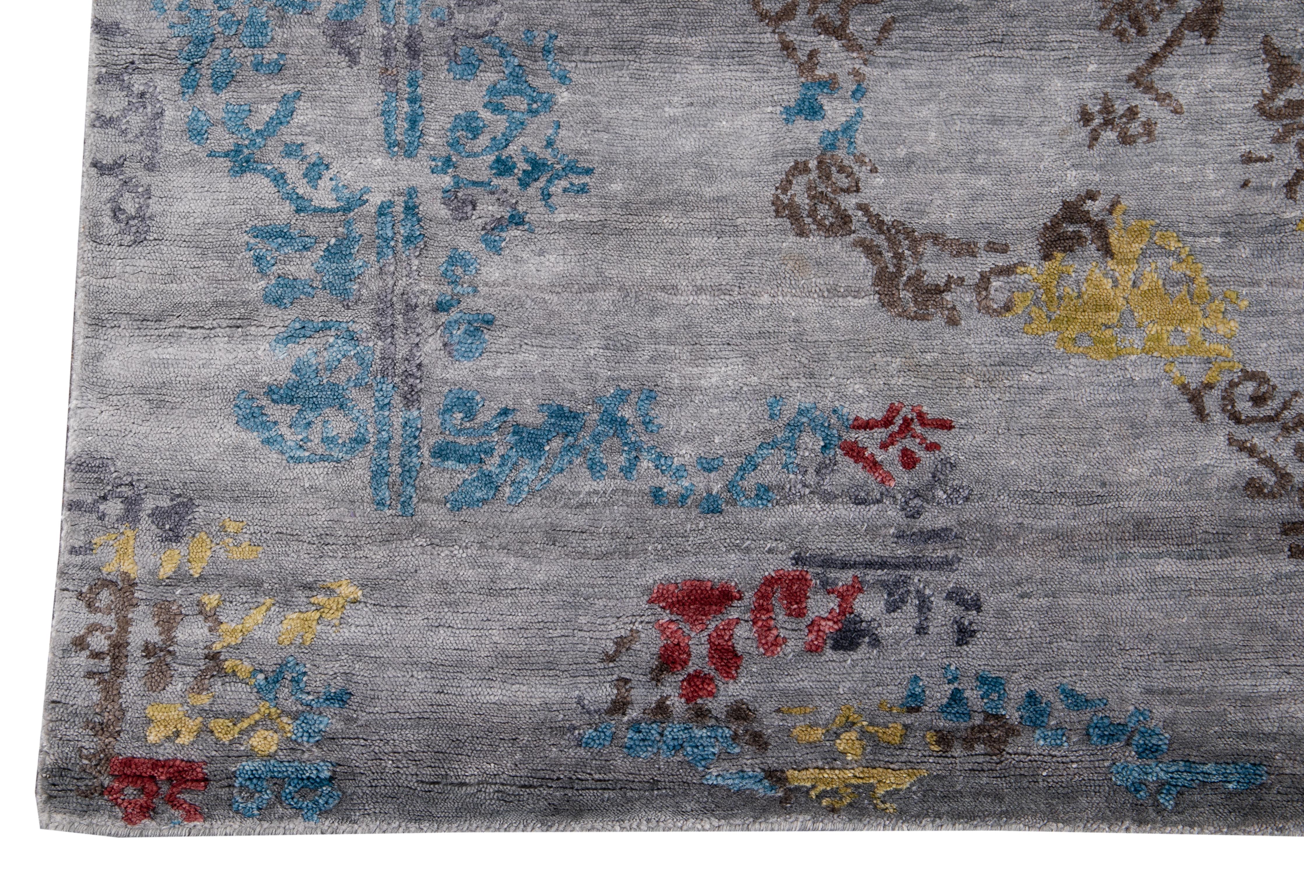 21st Century Modern Wool and Silk Rug For Sale 5