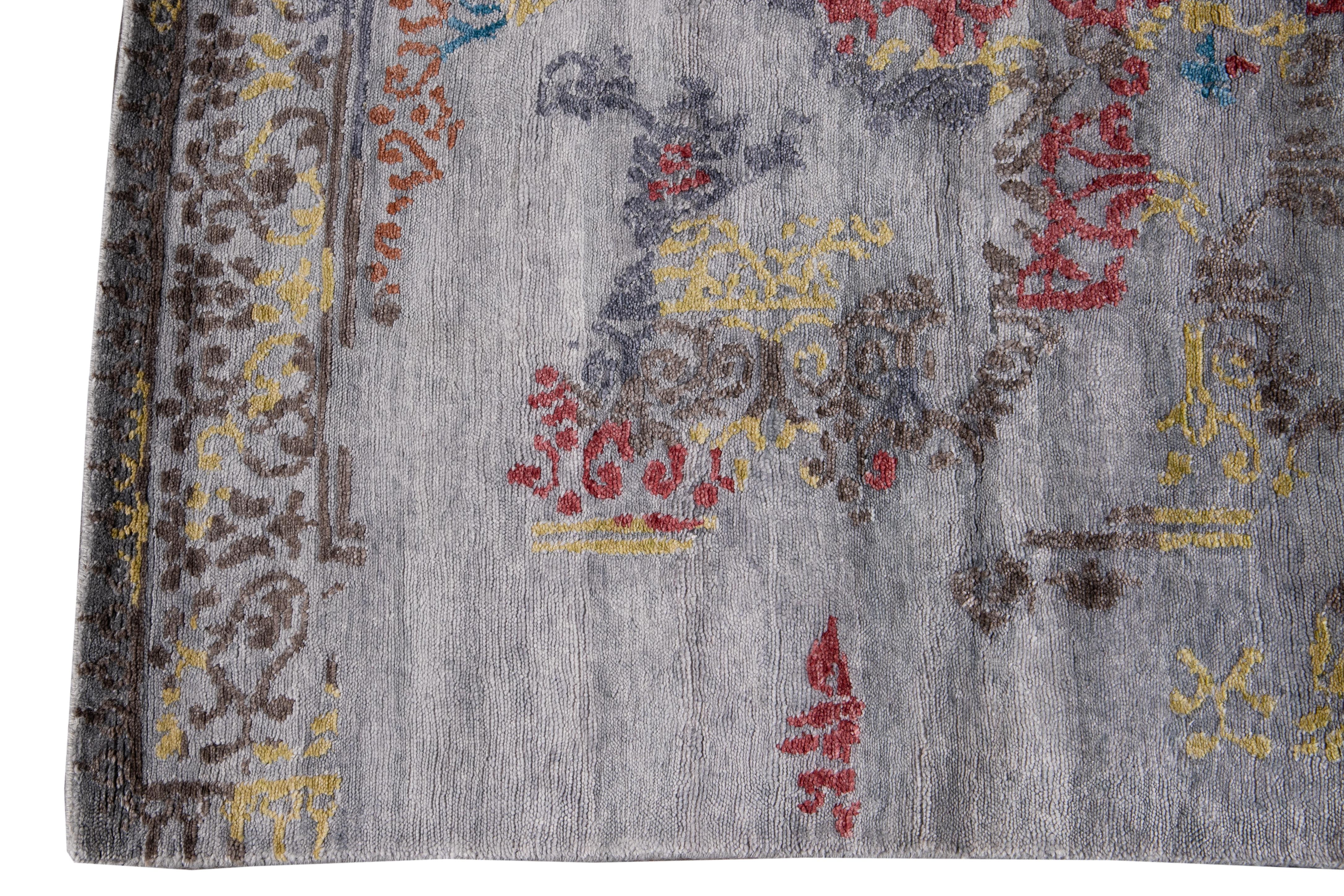 21st Century Modern Wool and Silk Rug In New Condition For Sale In Norwalk, CT