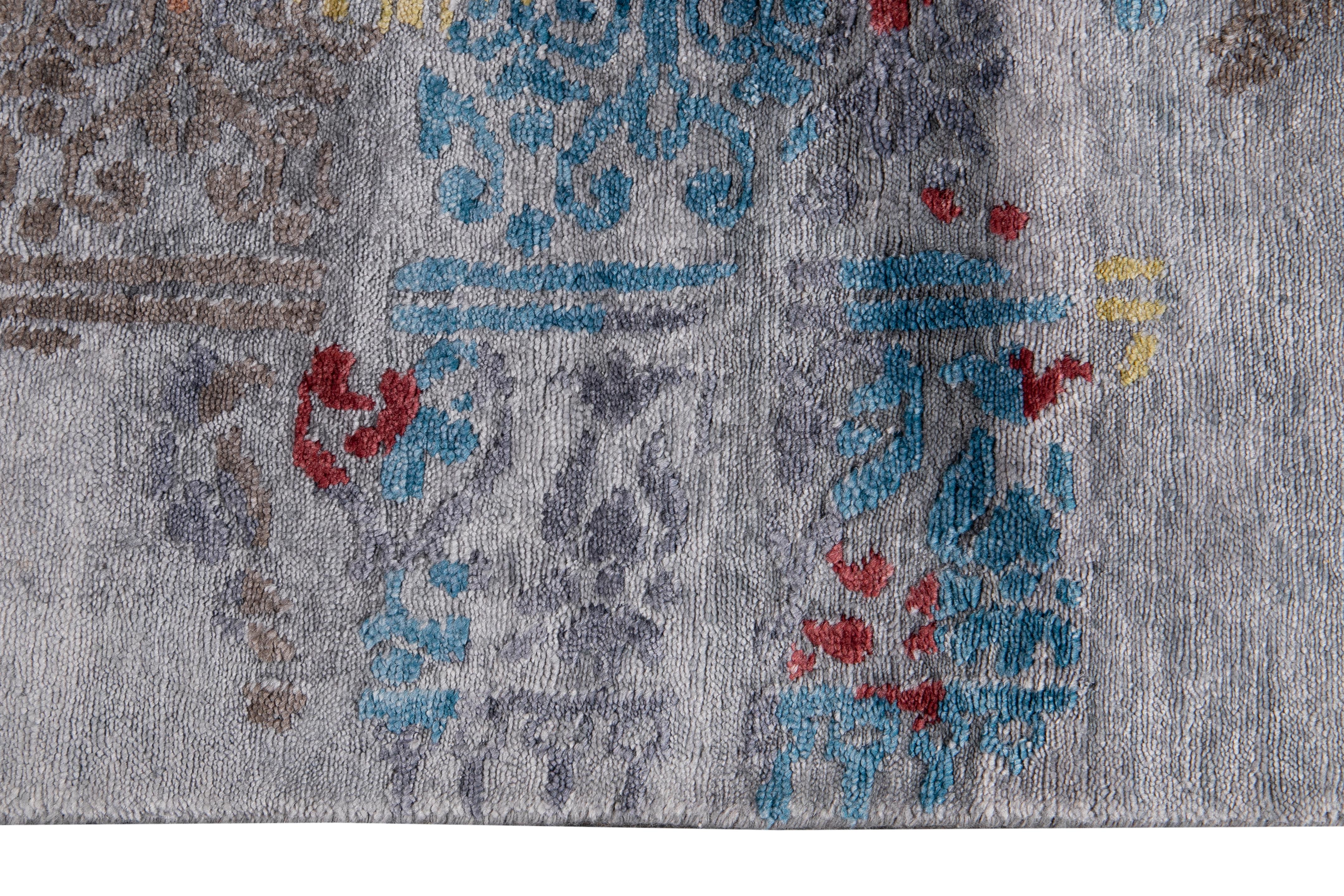 21st Century Modern Wool and Silk Rug For Sale 1