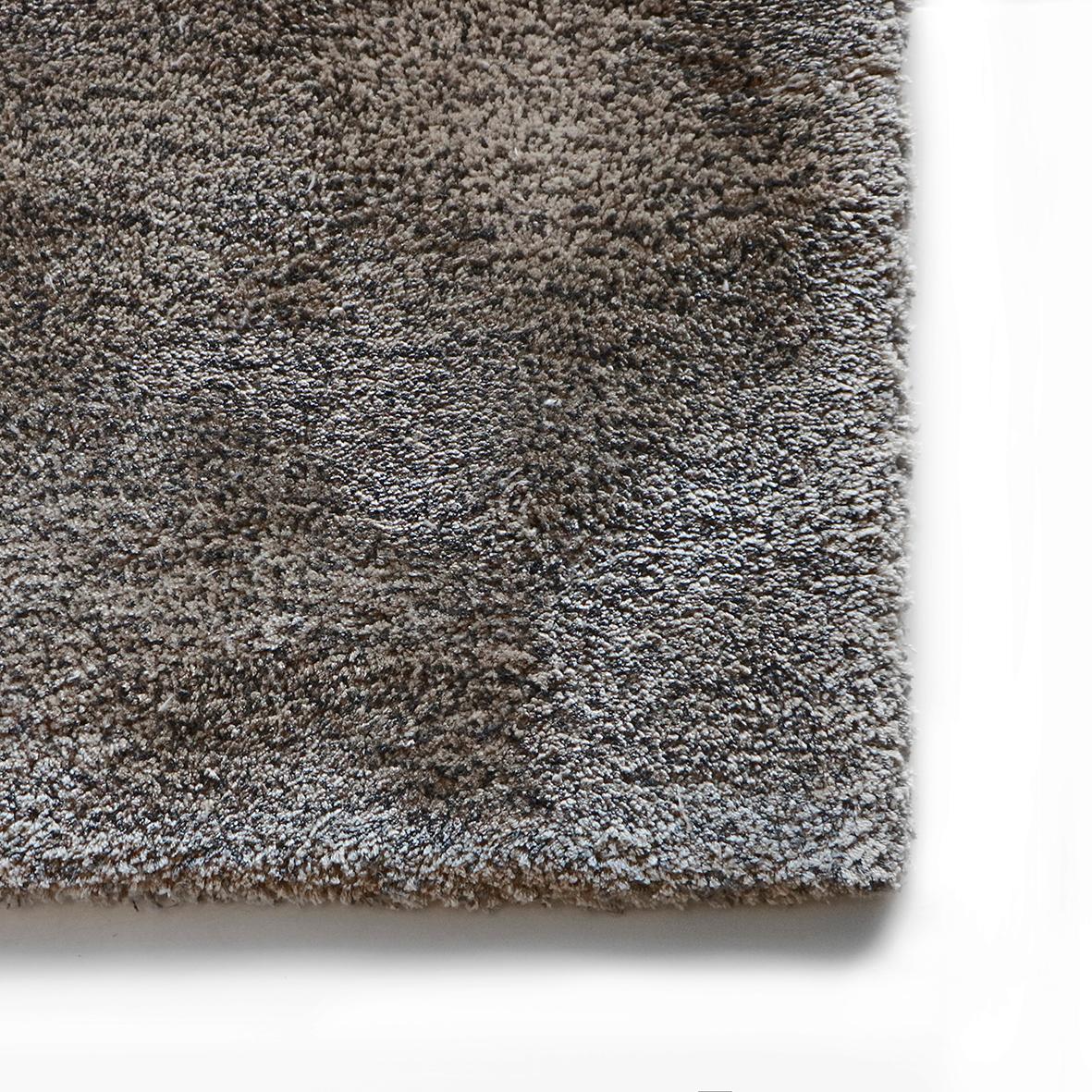 Hand-Woven 21st Cent Elegant Eco-Friendly Grey Rug by Deanna Comellini 250x260 cm For Sale