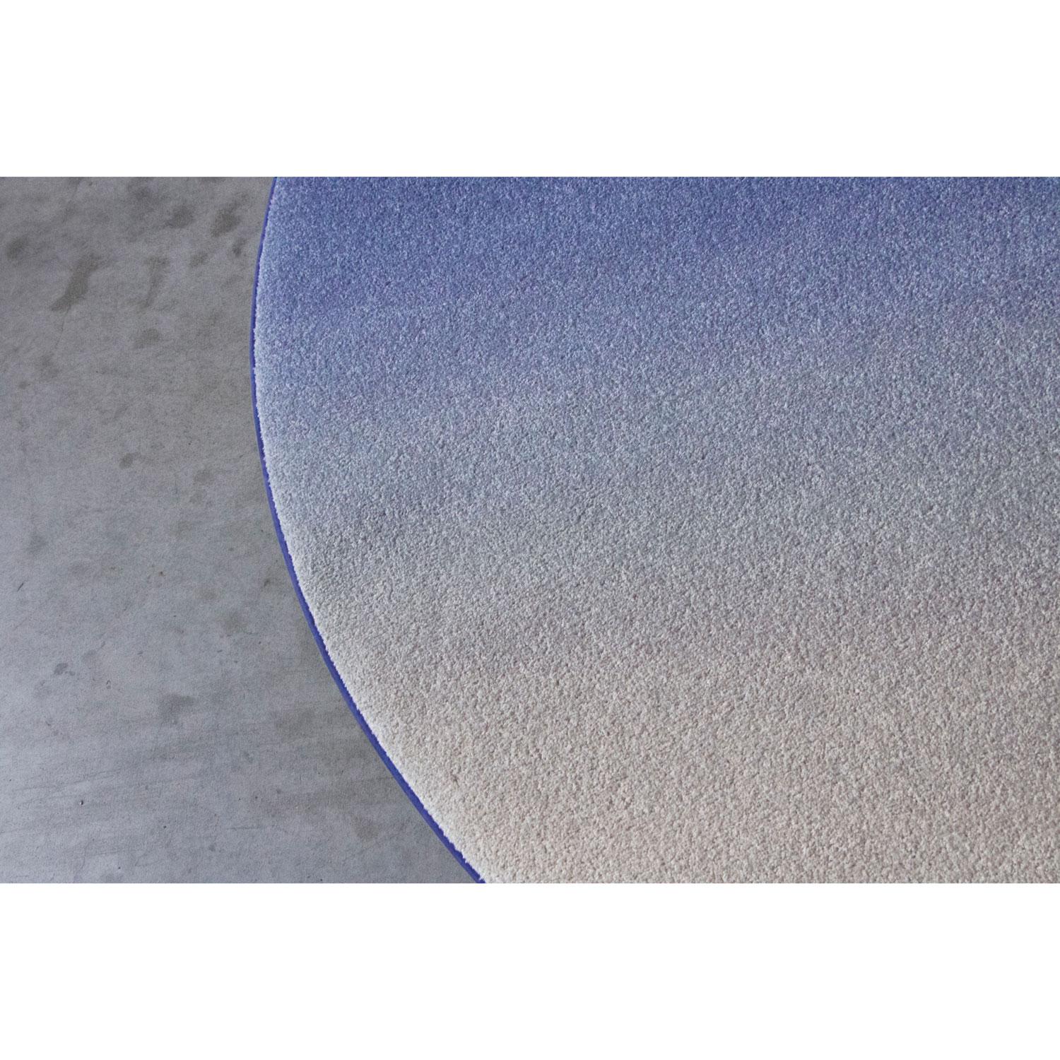 Italian 21st Cent Round Gradation Very Peri Pantone Rug by Deanna Comellini ø 200 cm