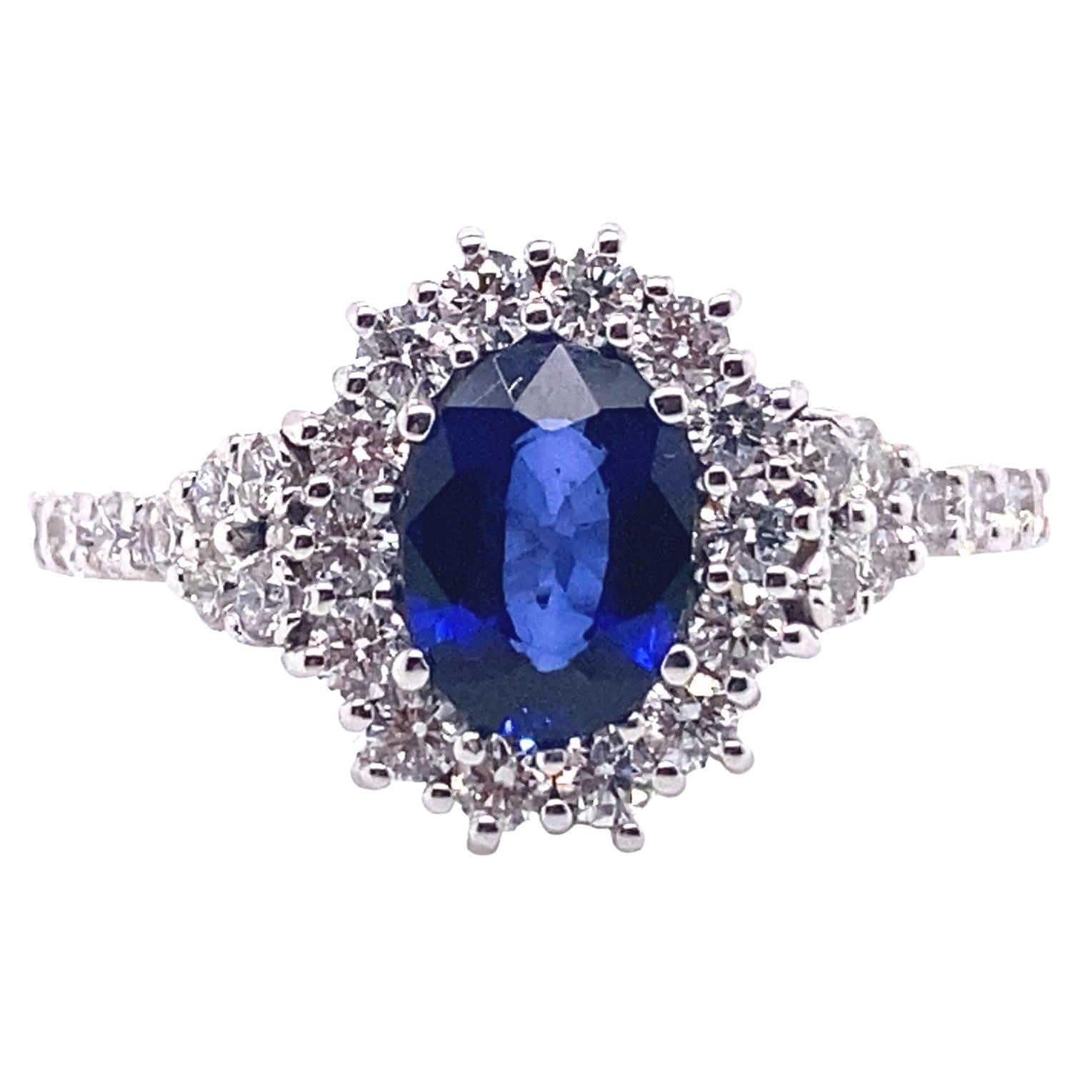 21st Century 18-Karat Gold 1.48-Carat Sapphire 1.38-Carat F/G VVS Diamond Ring For Sale