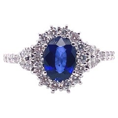 21st Century 18-Karat Gold 1.48-Carat Sapphire 1.38-Carat F/G VVS Diamond Ring