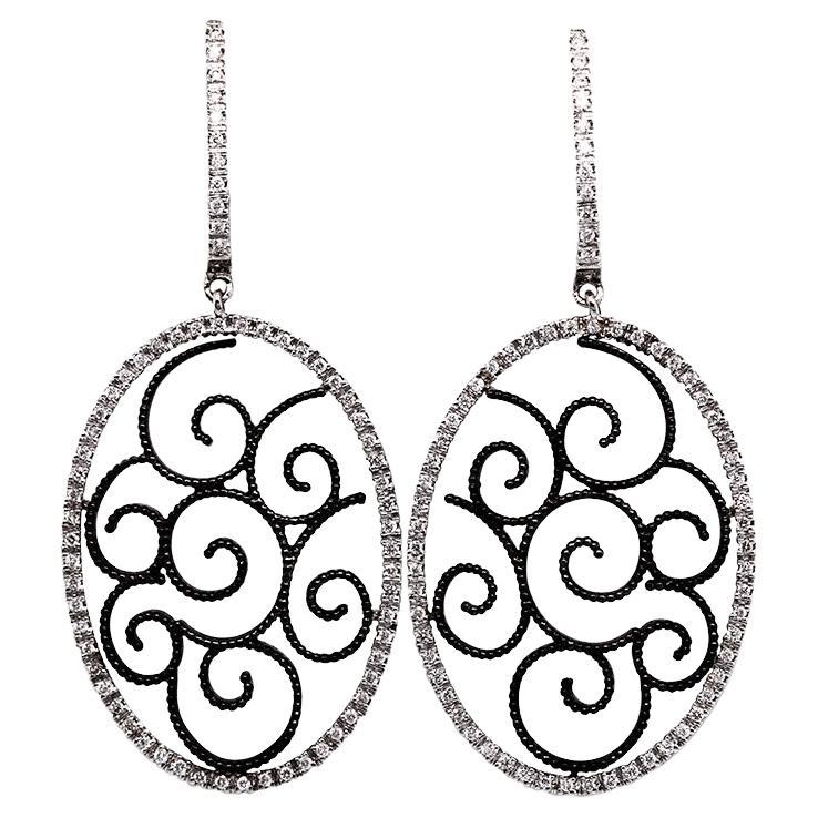 Boucles d'oreilles filigranées en or 18 carats F/G-VVS avec diamants du 21e siècle en vente