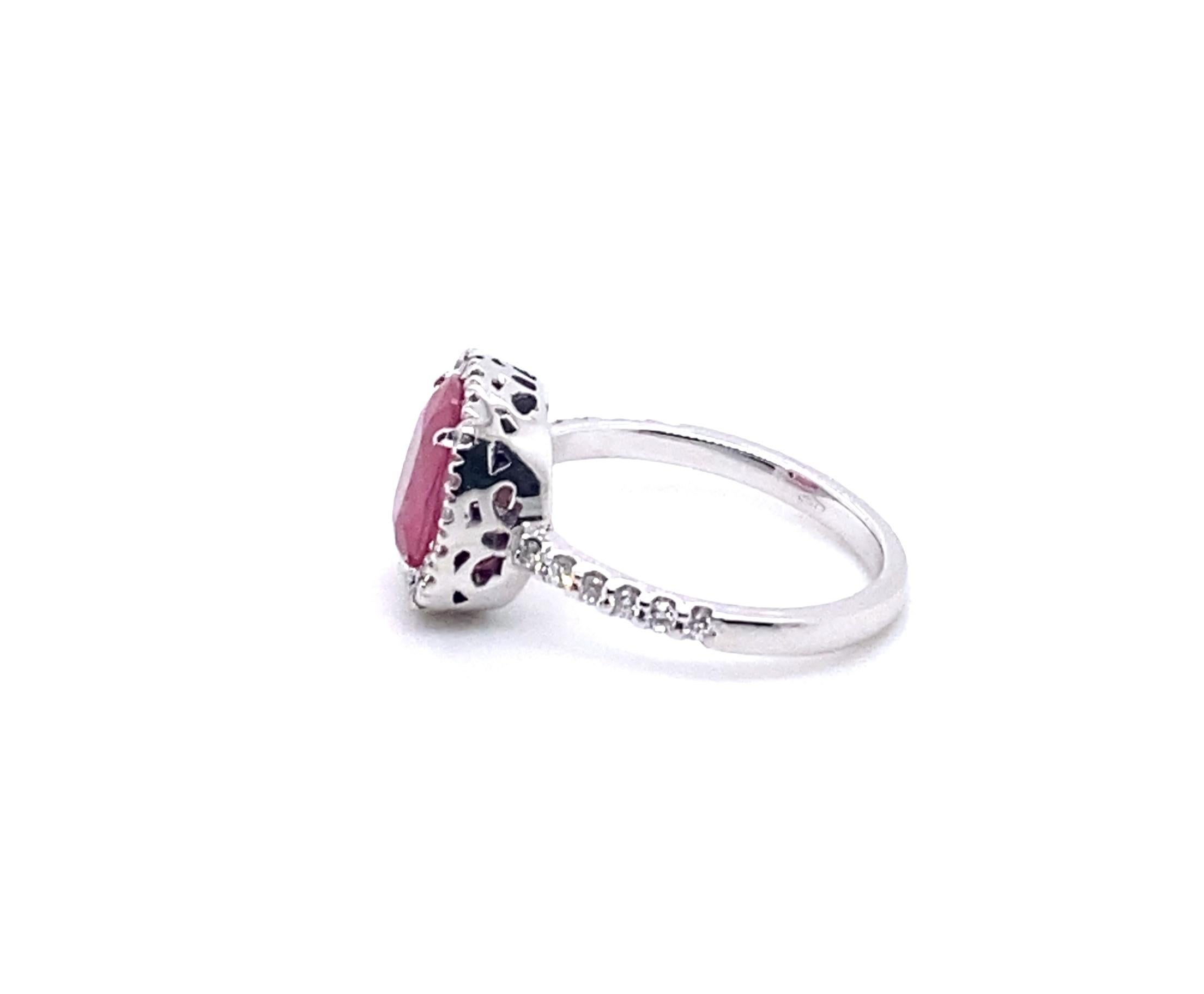 Contemporary 21st Century 18 Karat White Gold 2.3-Carat Ruby and G-VS Diamond Cocktail Ring For Sale
