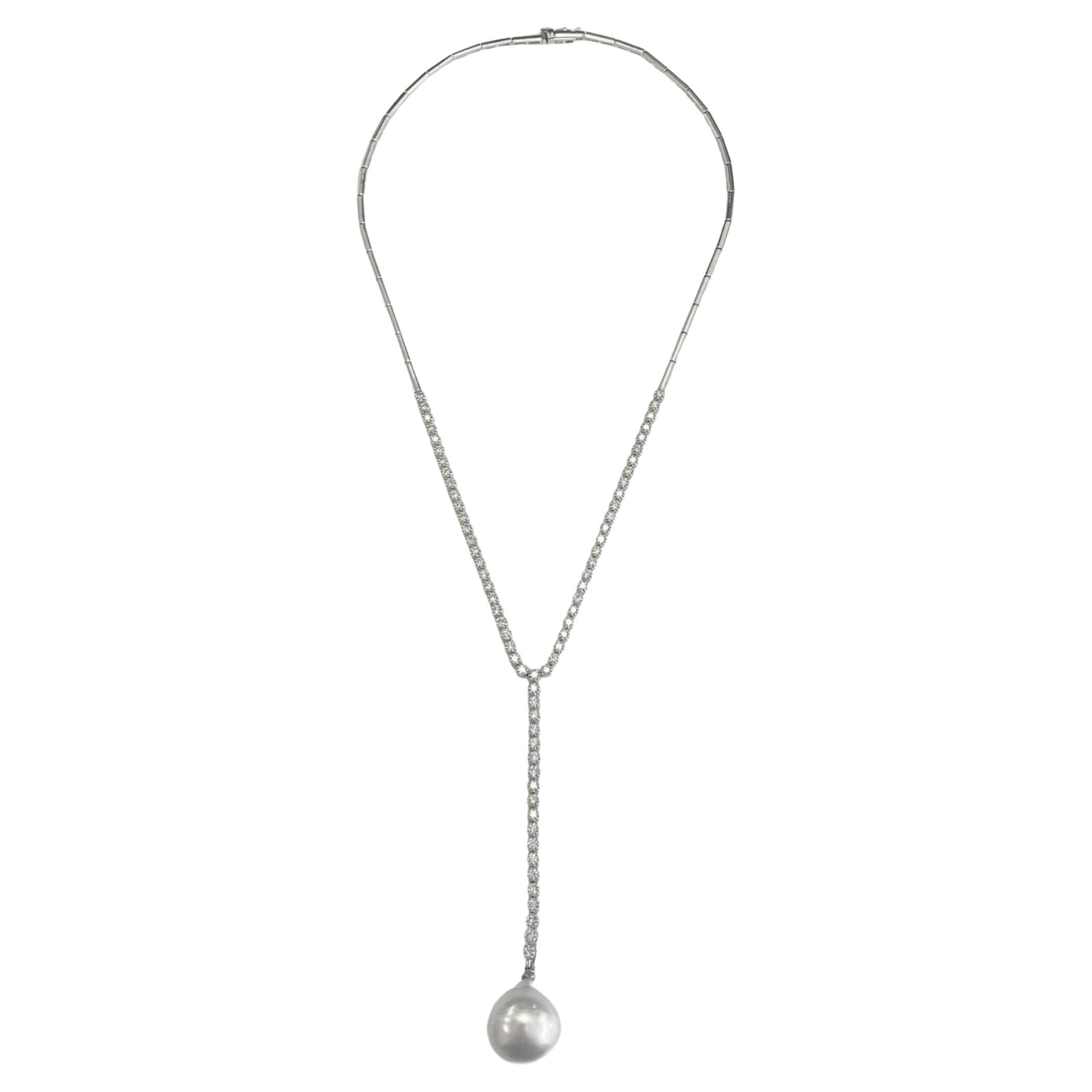 21st Century 18 Karat White Gold and F/G VVS Diamond and Pearl Lavalier Necklace