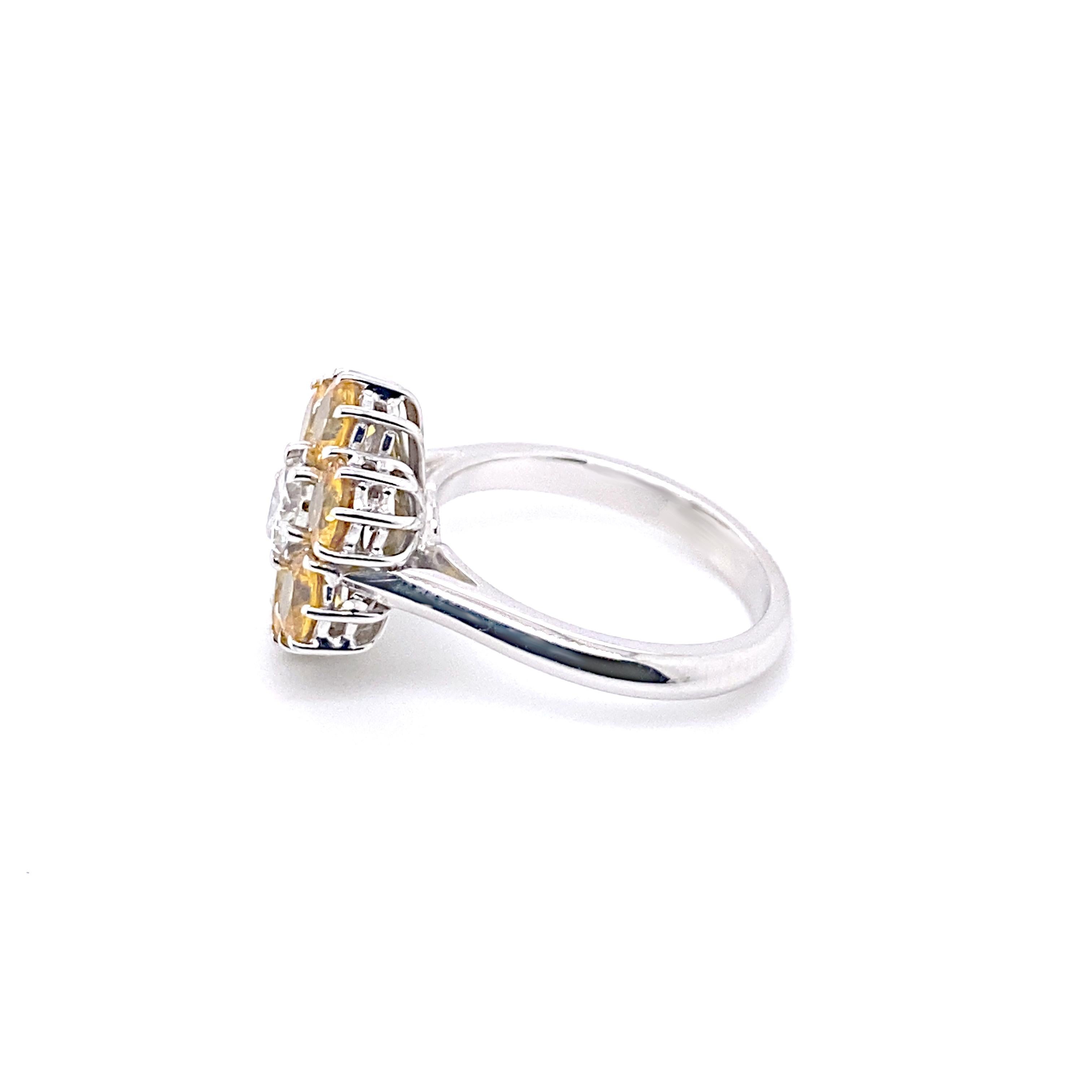 Contemporary 21st Century 18 Karat White Gold, F/G VVS Diamond and Yellow Sapphire Ring For Sale