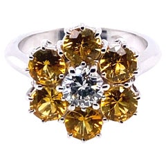 Anello del 21° secolo in oro bianco 18 carati, diamanti F/G VVS e zaffiri gialli