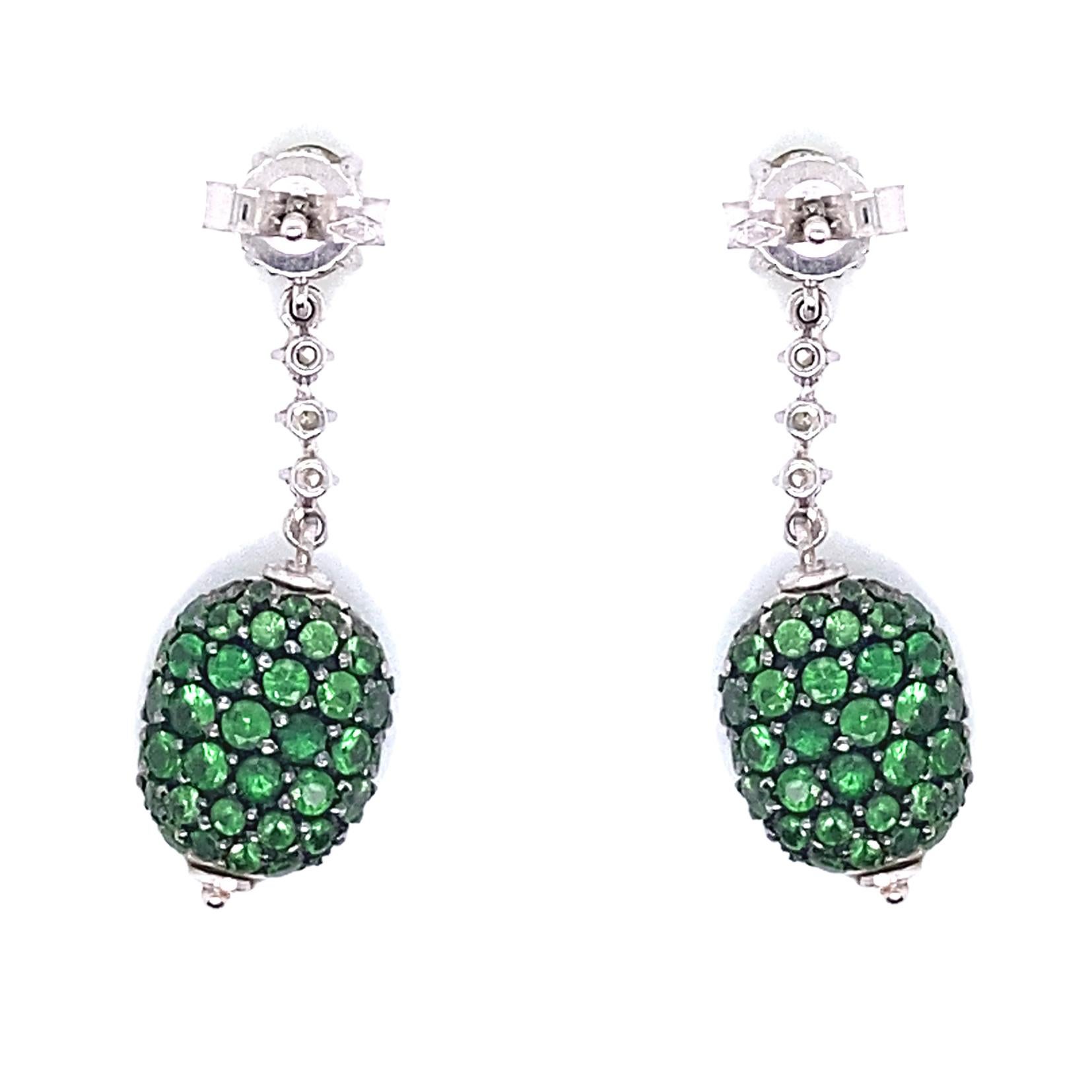 Round Cut 21st Century 18-Karat White Gold V/G-VVS Diamond, Emerald, Peridot Drop Earrings For Sale